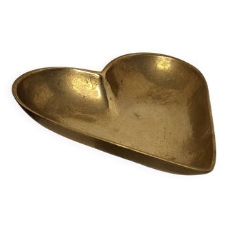 Heart-shaped catchall