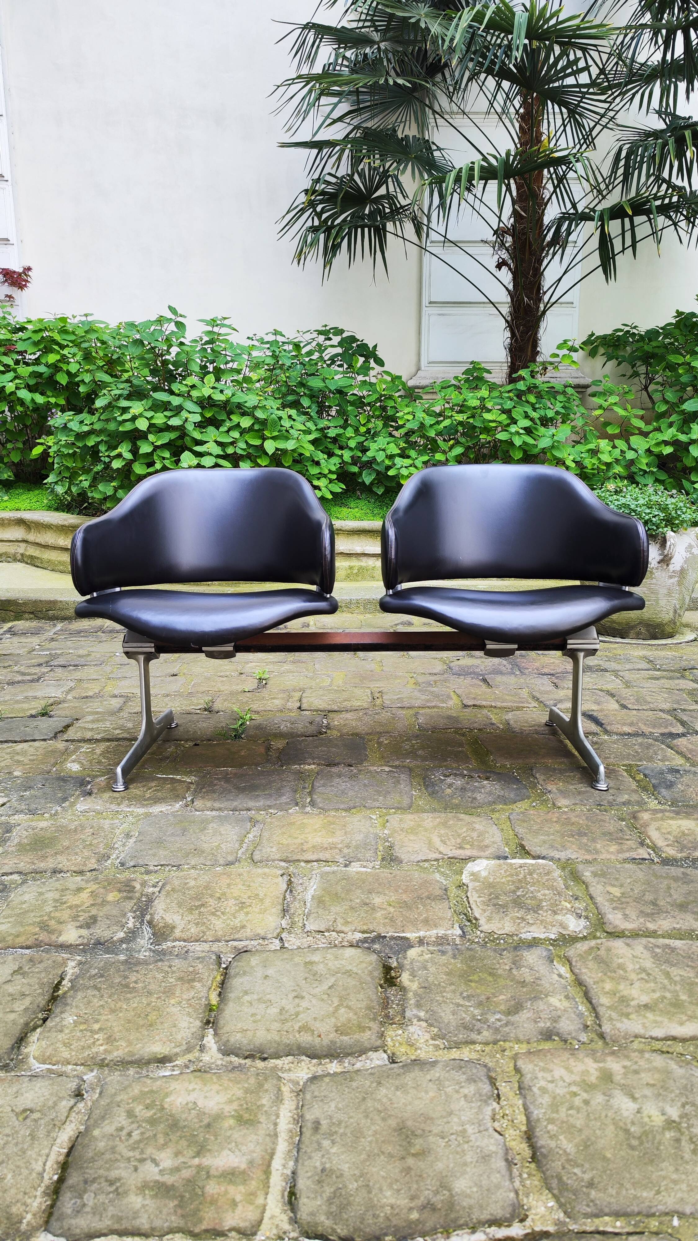 Two Double chairs armchairs leather benches Geoffrey Harcourt Artifort 60s