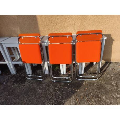 3 folding chairs: Framar
