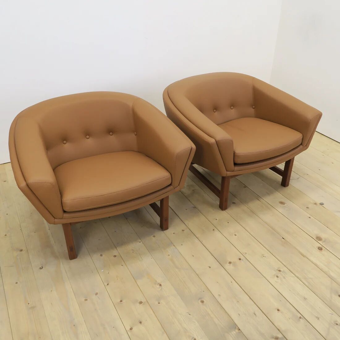 Pair of Corona lounge chairs by Lennart Bender, 1970