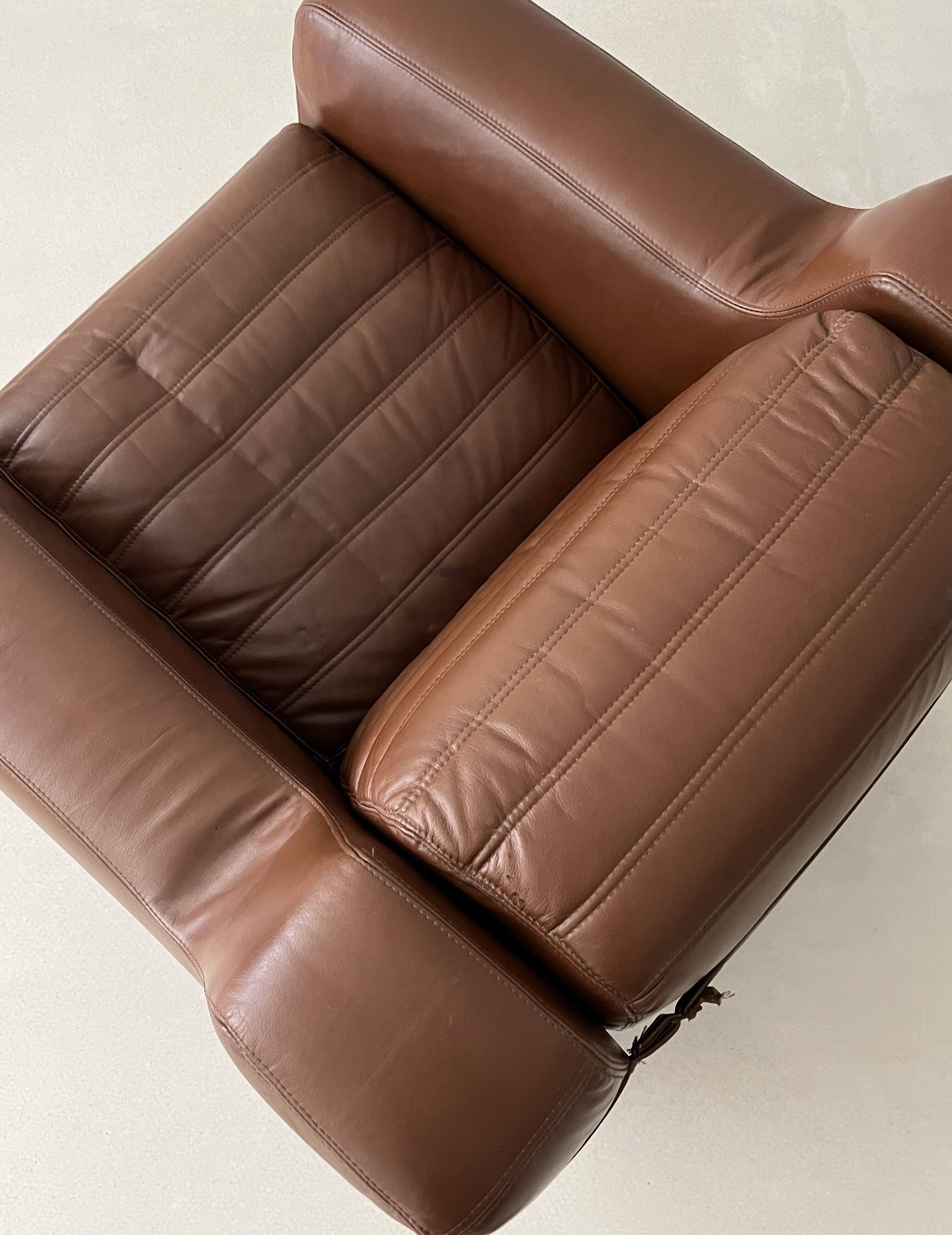 Fauteuil prototype en simili cuir marron par Michel Ducaroy, France années