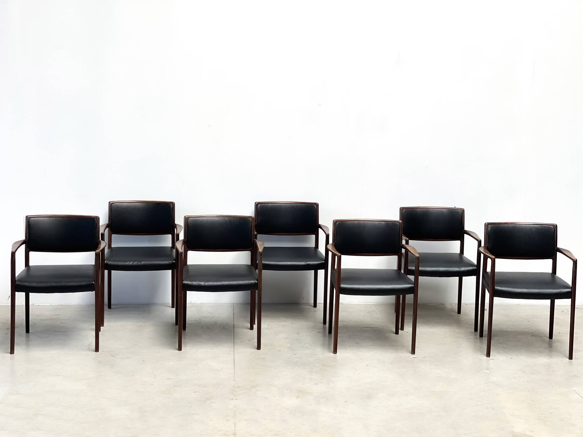 7 dining chairs attr. to Niels Moller