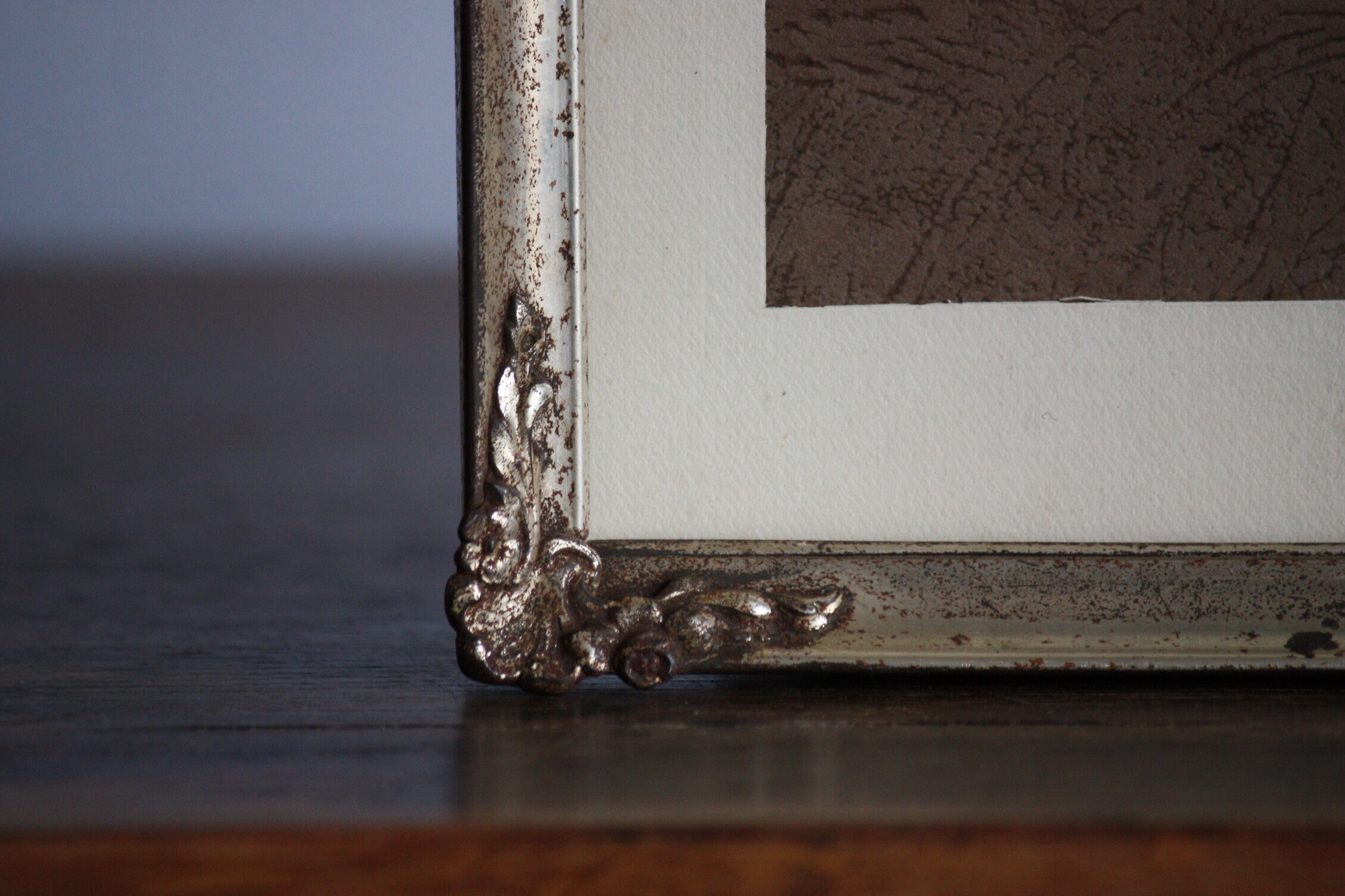 Baroque style photo frame