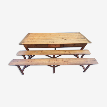 Old farmhouse table 248 cm and its two benches