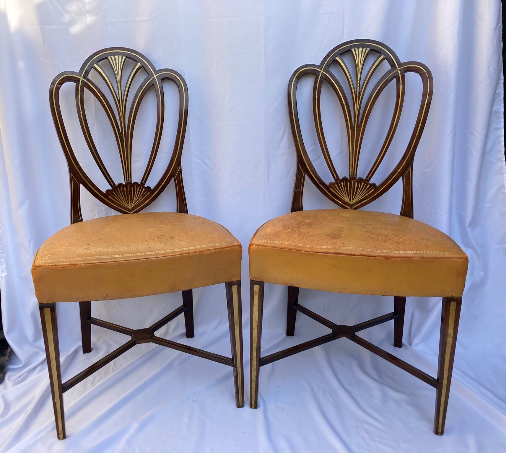 Series four English chairs Hepplewhite mahogany leather early twentieth century