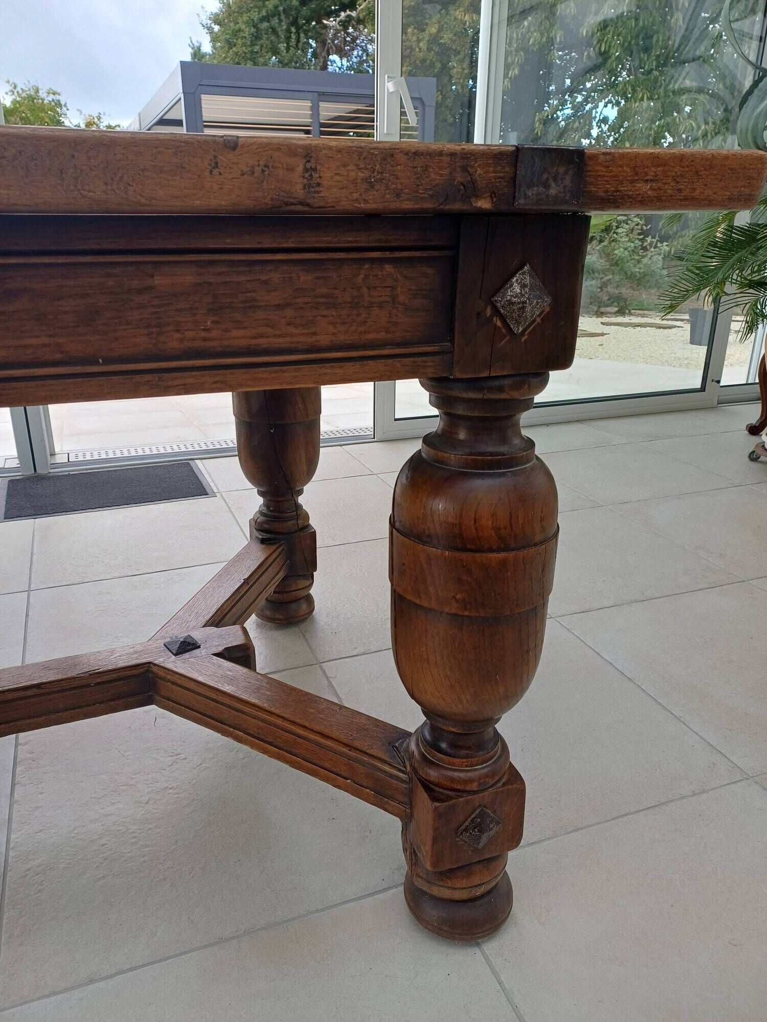 Centenary table in solid oak – Spanish Renaissance style (180 cm).