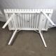 Table de jardin pliante blanche vintage en bois