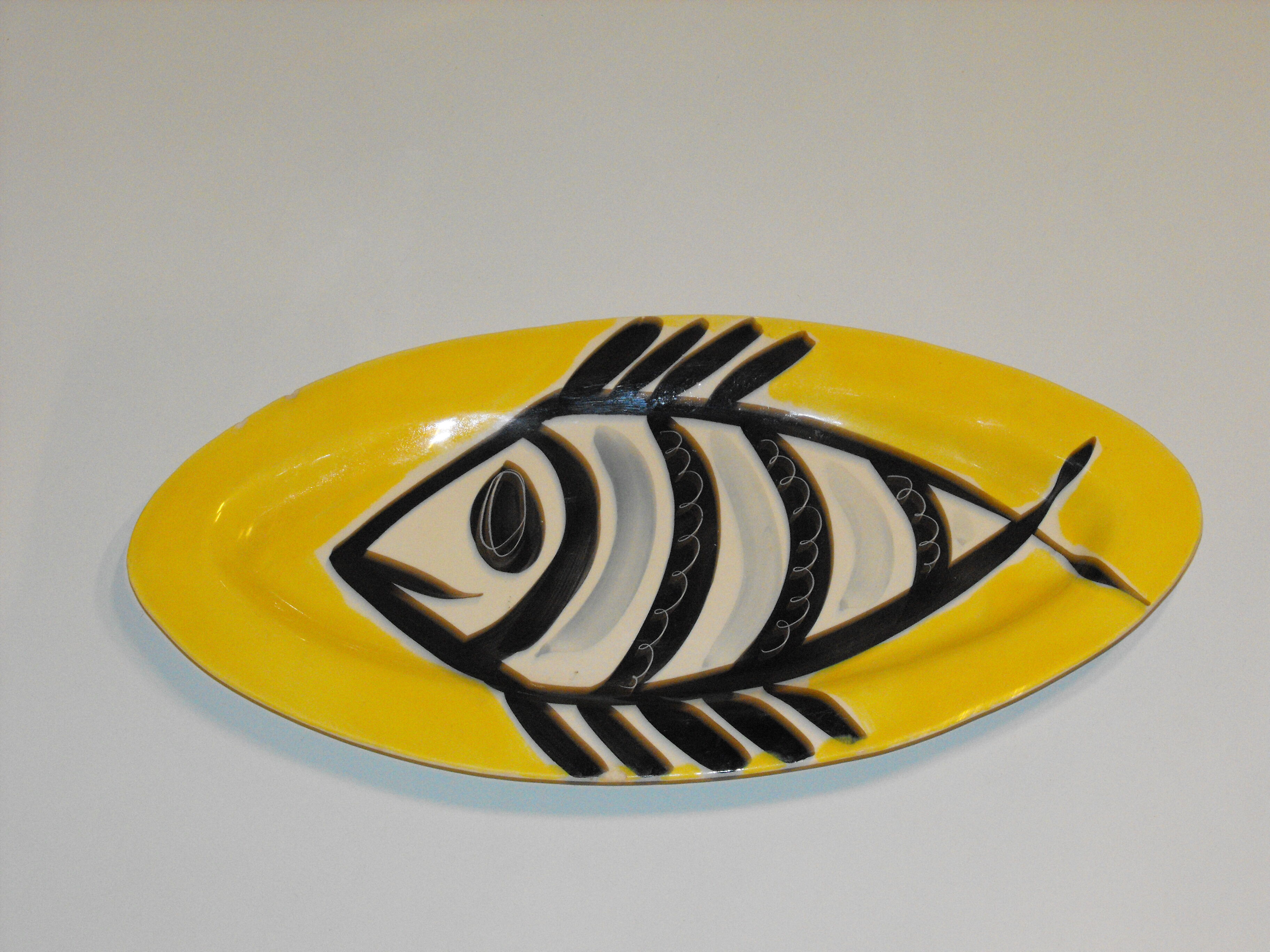 Ceramic dish by Jacques Pouchain