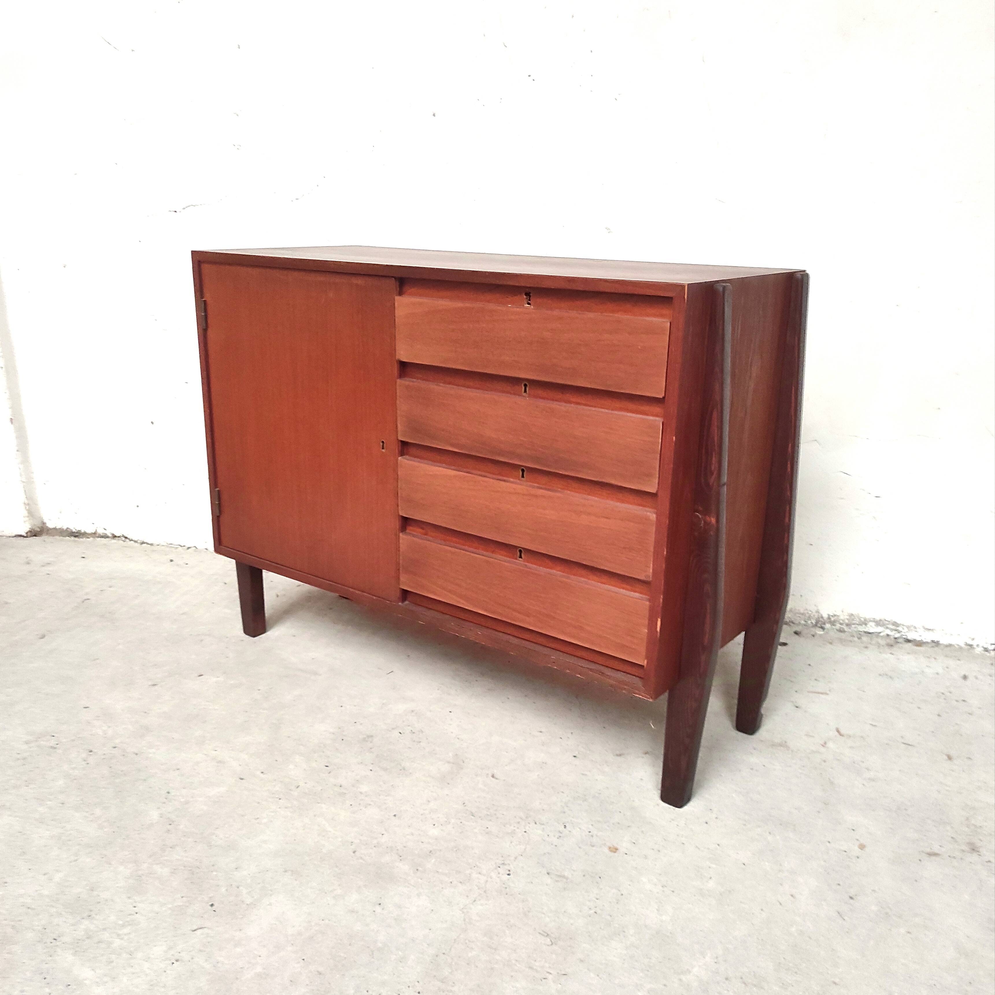 Scandinavian furniture, 1960