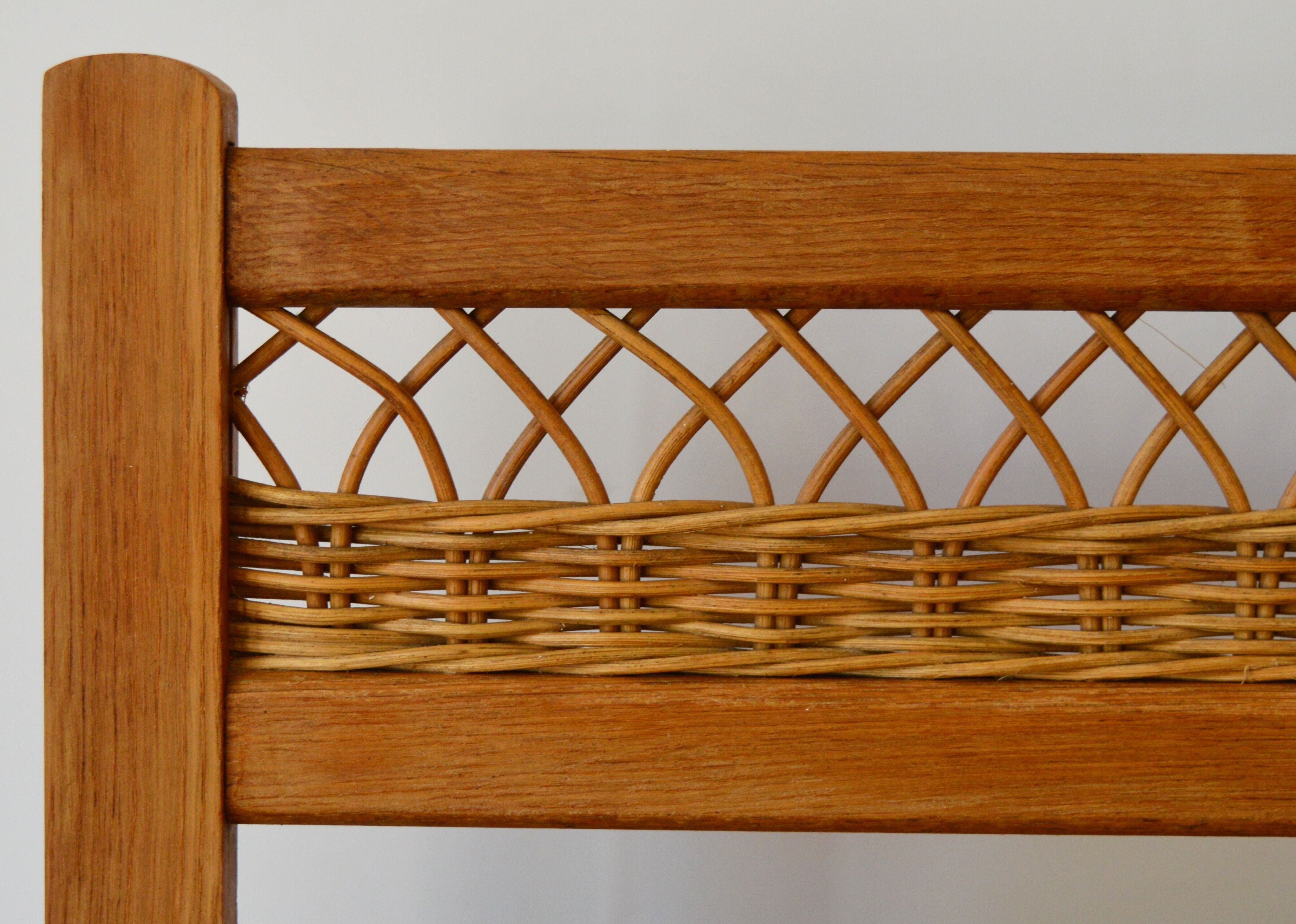 Rattan chest bench