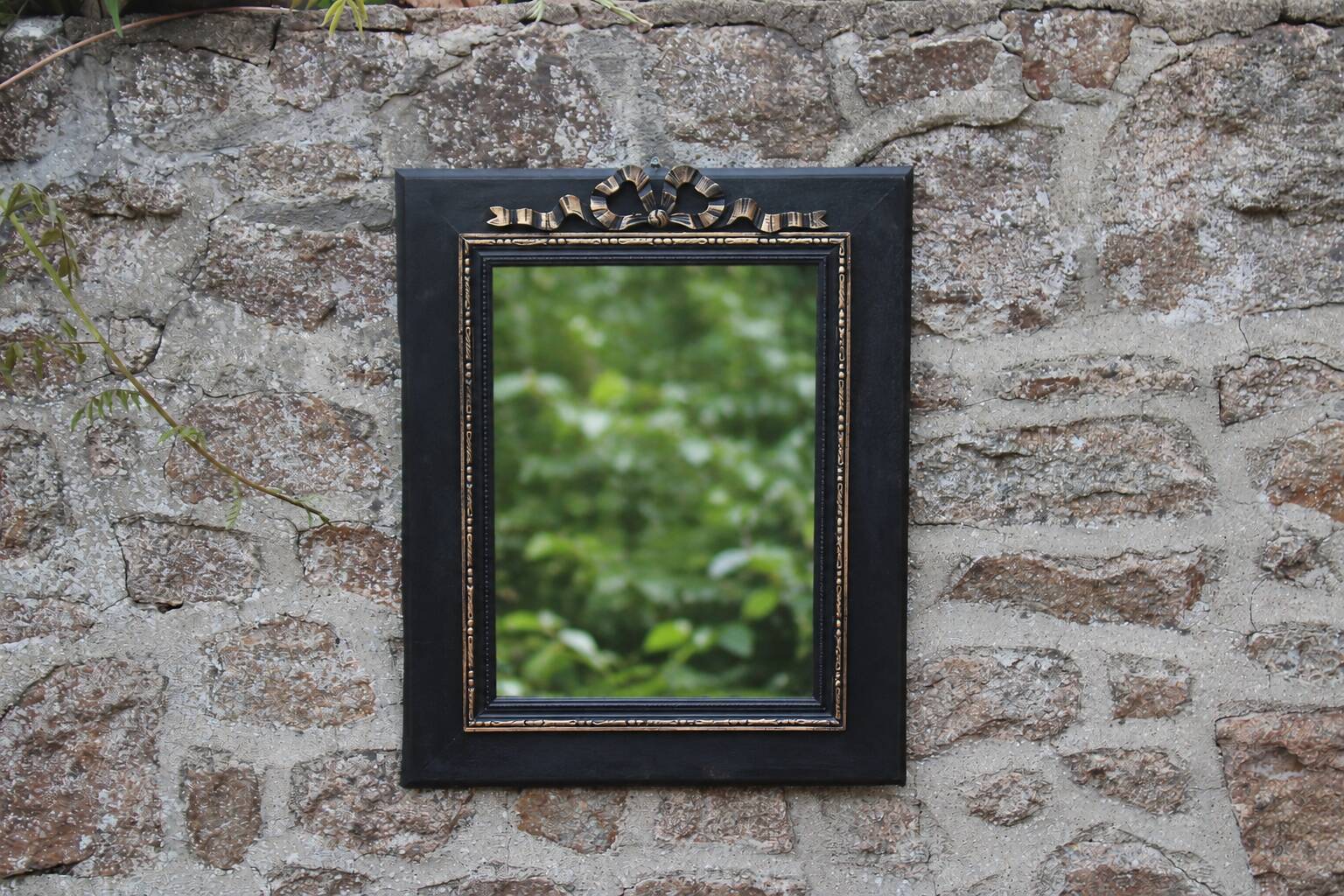 Miroir vintage en bois noir et doré à fronton – style Napoléon III