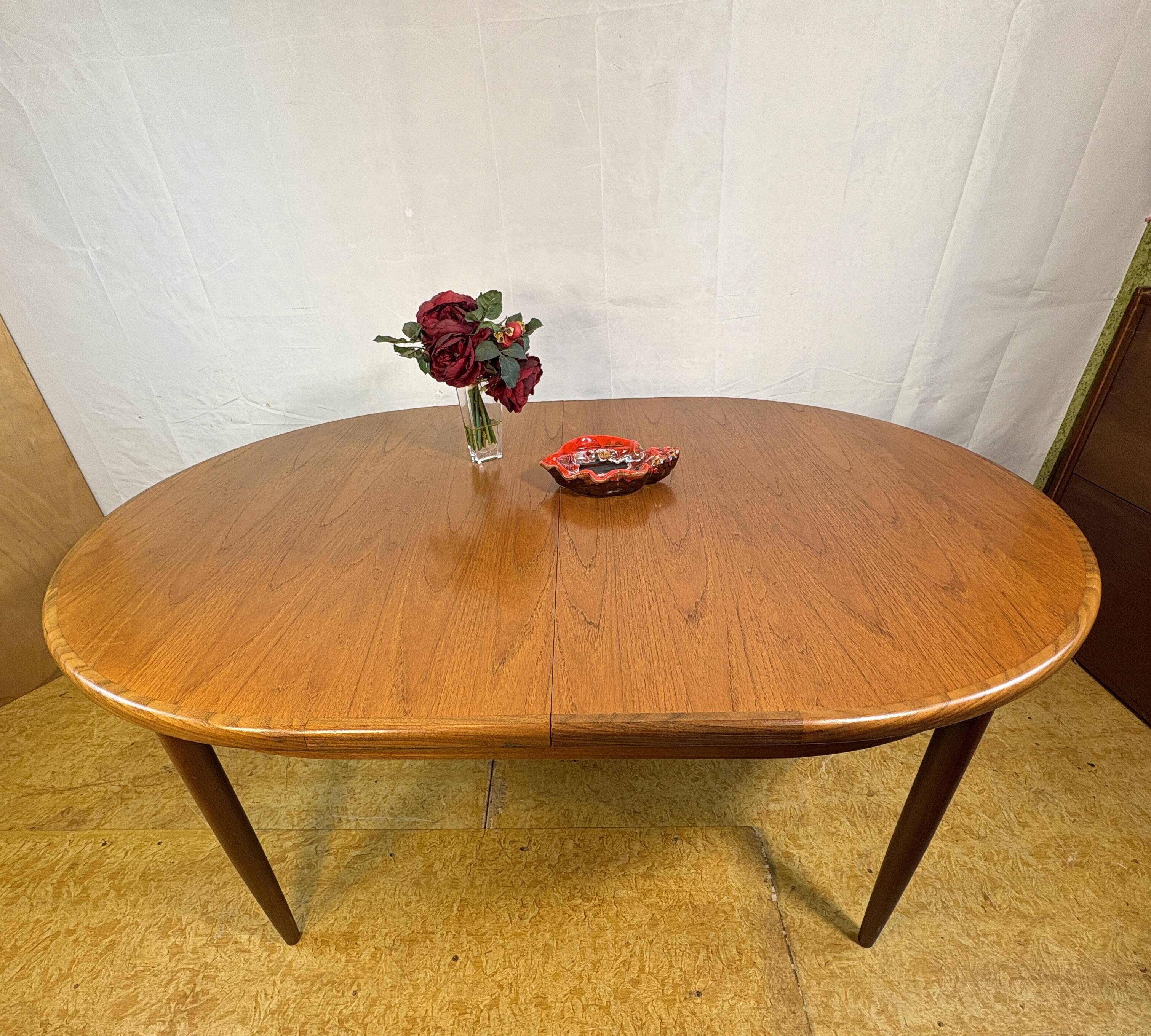 Mid-Century Retro Vintage Teak Oval Extending Dining Table by G Plan Fresco