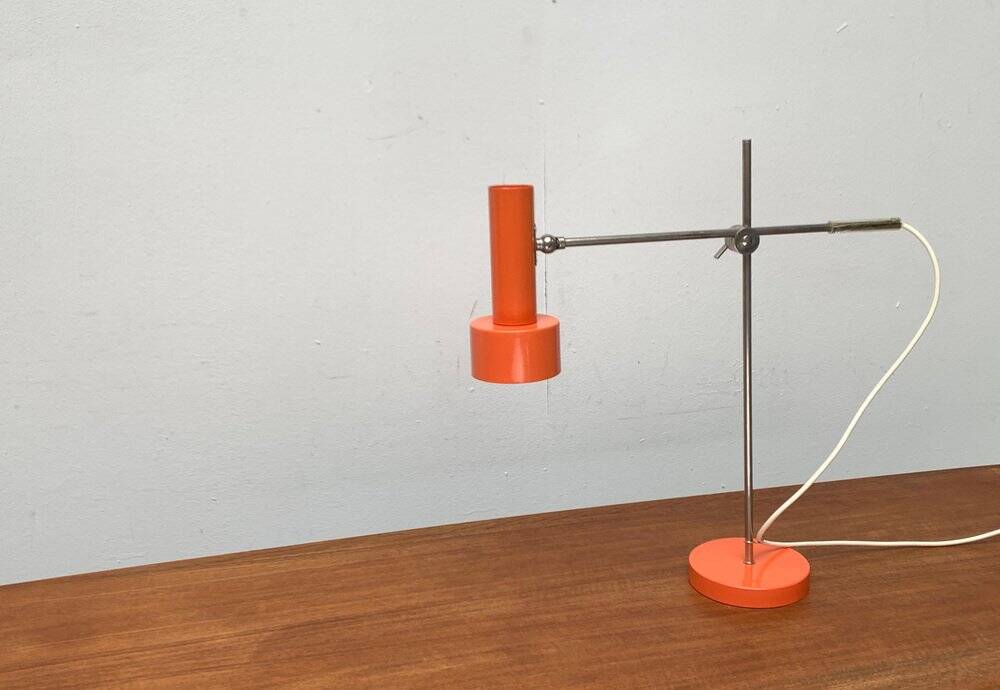 Minimalist table lamp