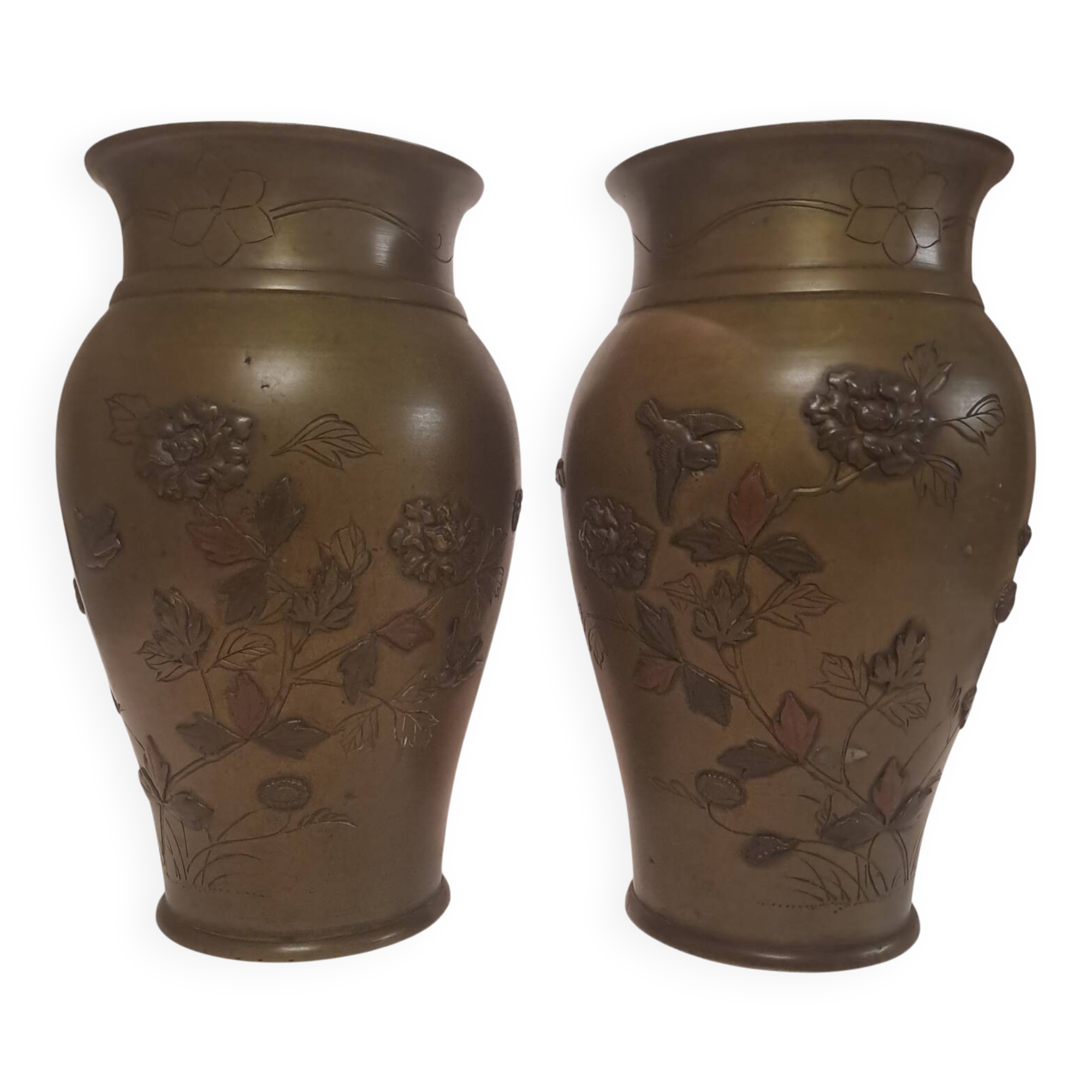 Pair of Asian vases in bronze, late 19th century.