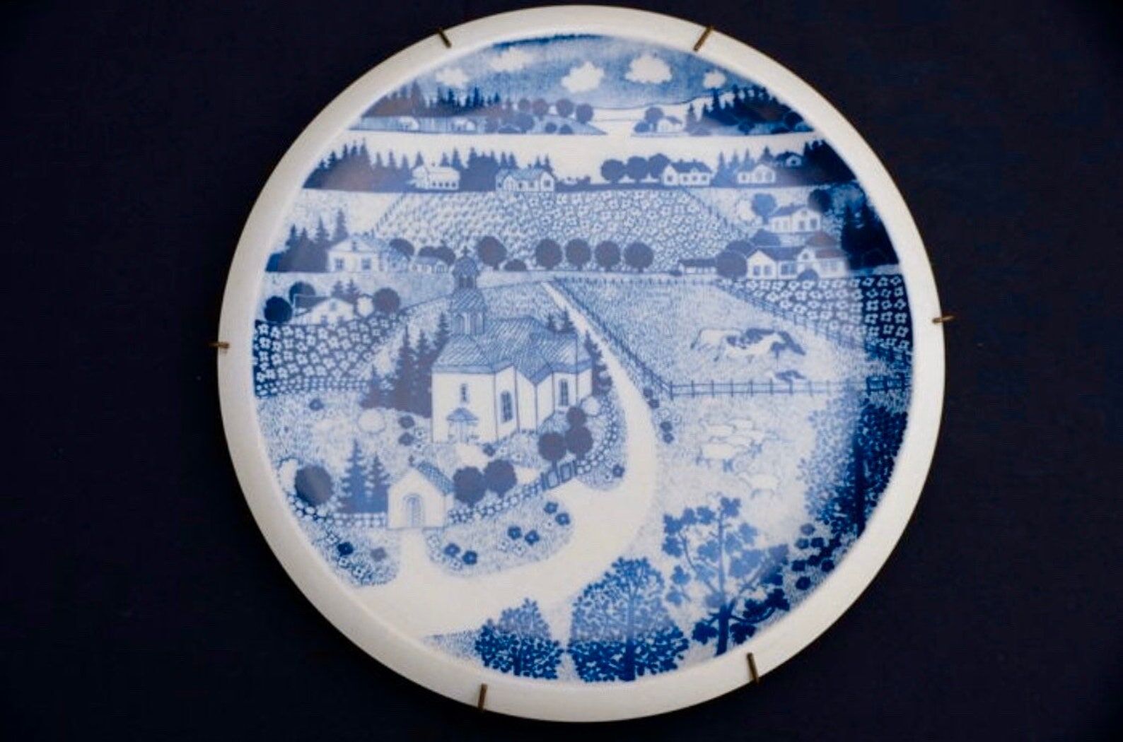 ARABIA Finland - 100 year Anniversary plate, Raija Uosikkinen