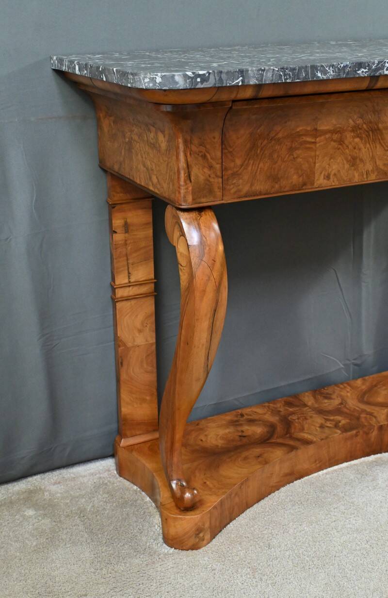 Walnut console table, Restoration period – Early 19th century