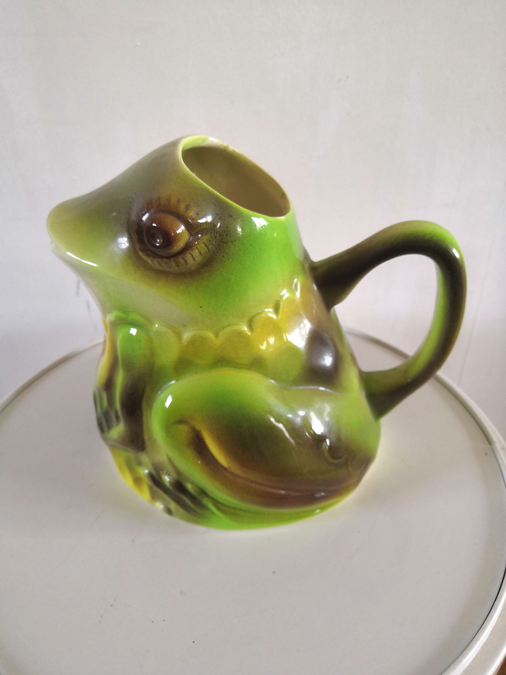 Ceramic frog pitcher in slurry signed Saint Clément design 70s