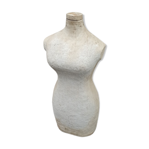 Buste en papier mâché