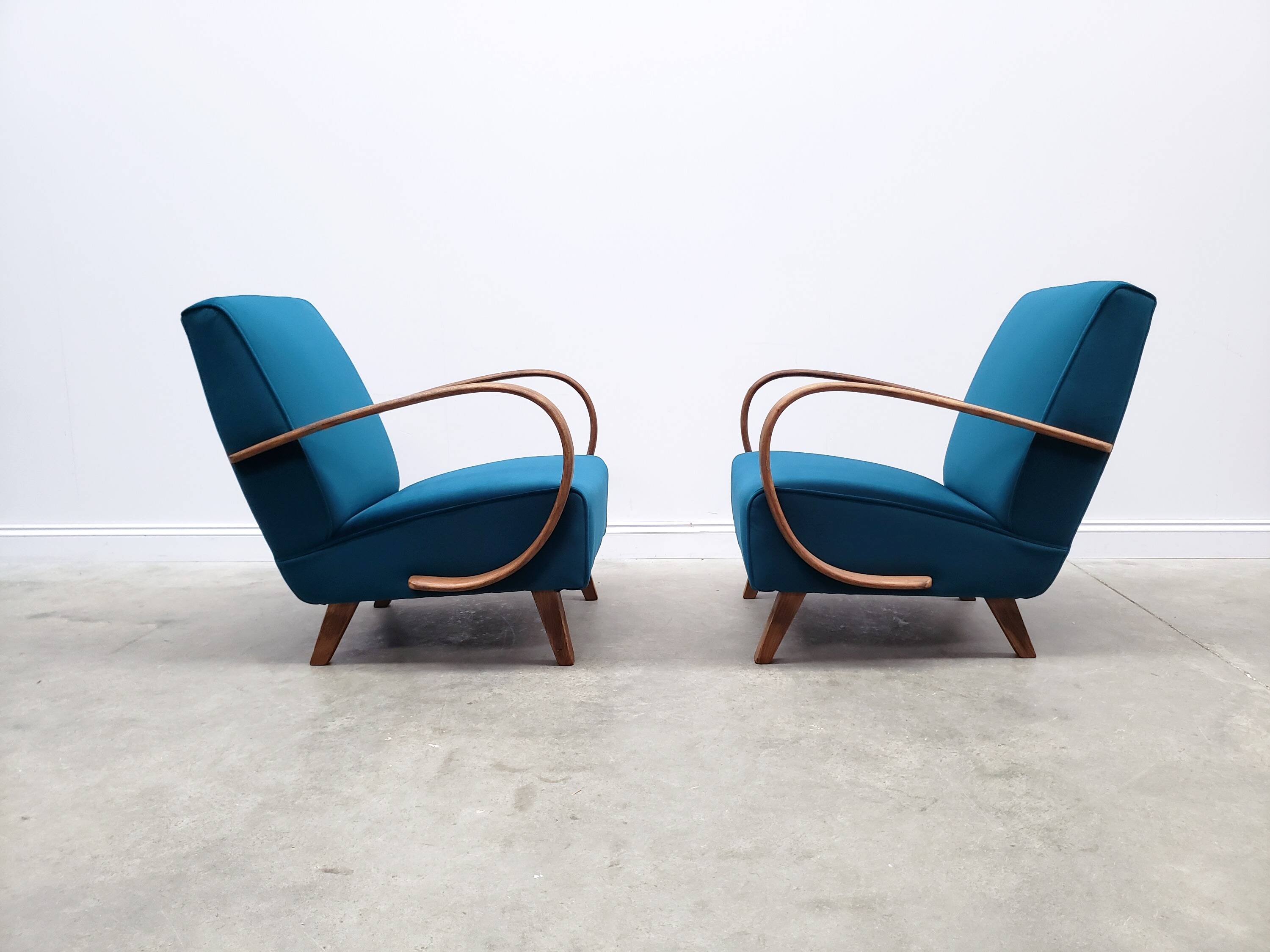 1930 Jindrich Halabala Bentwood Armchair in Teal Velvet