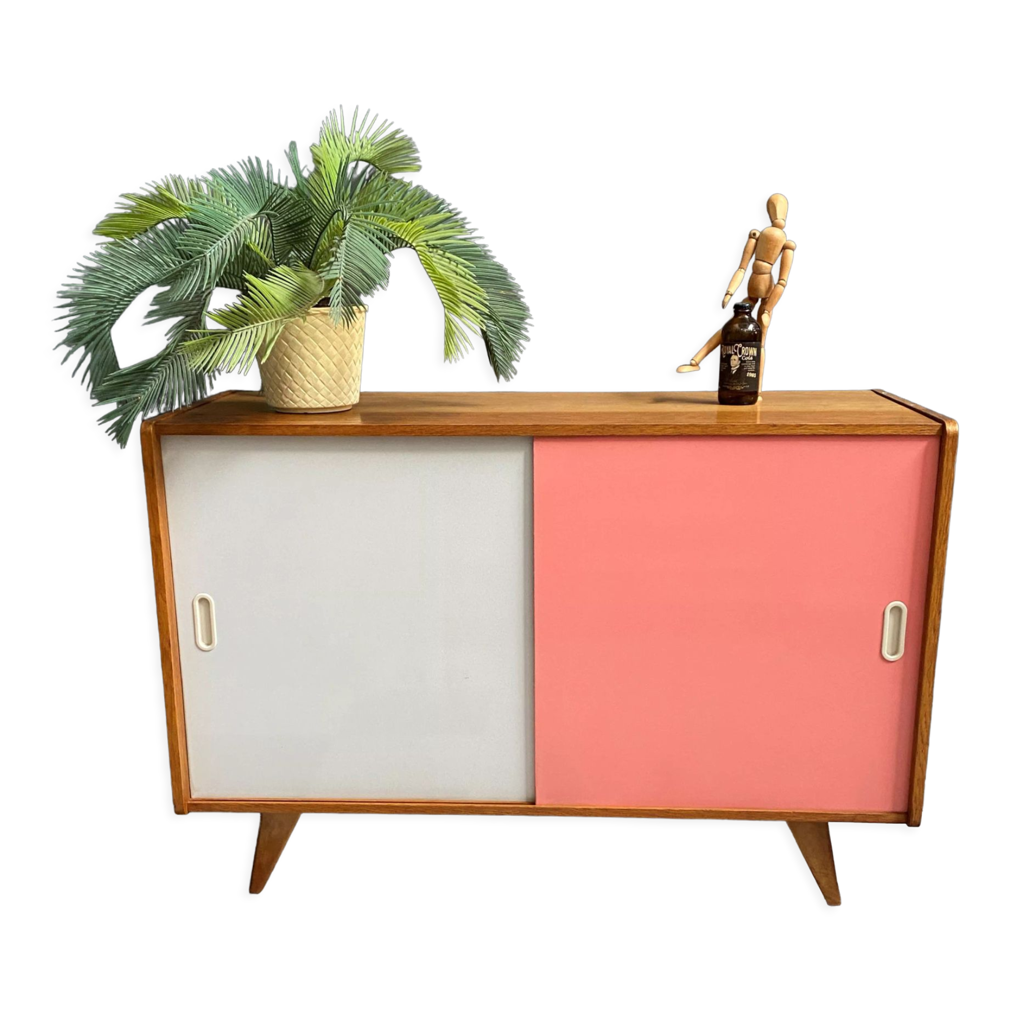 Jiri Jiroutek Pink sideboard model U452 1960s by Interier Praha