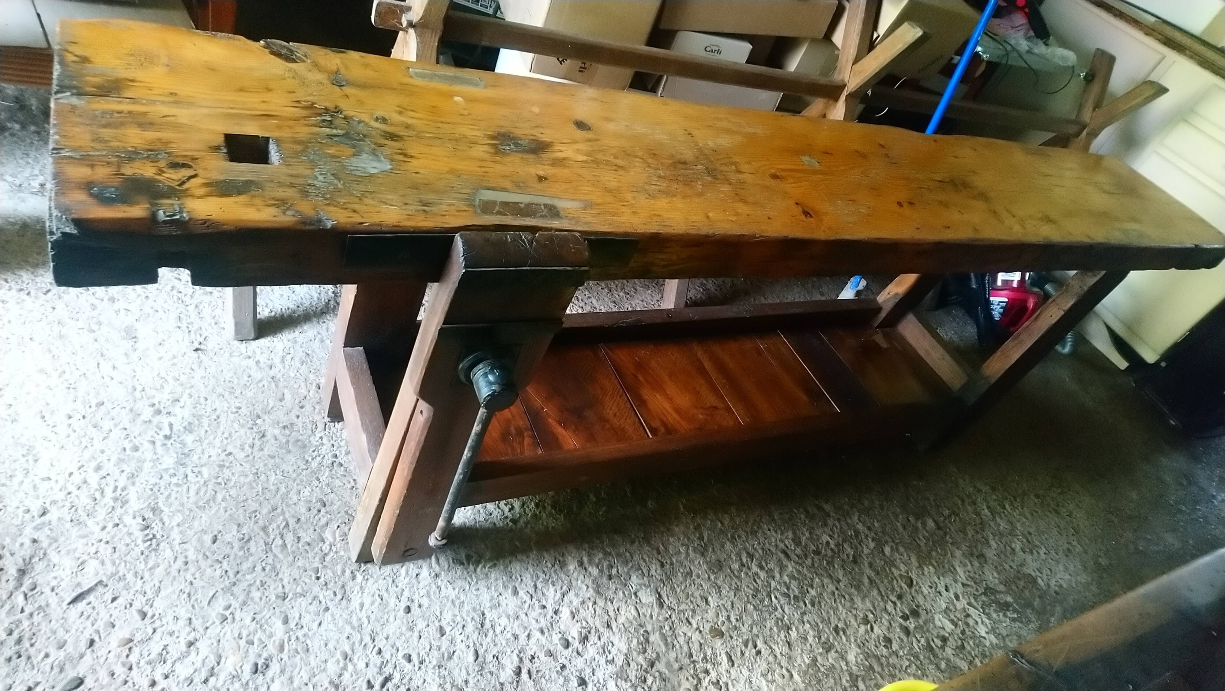 woodworking bench