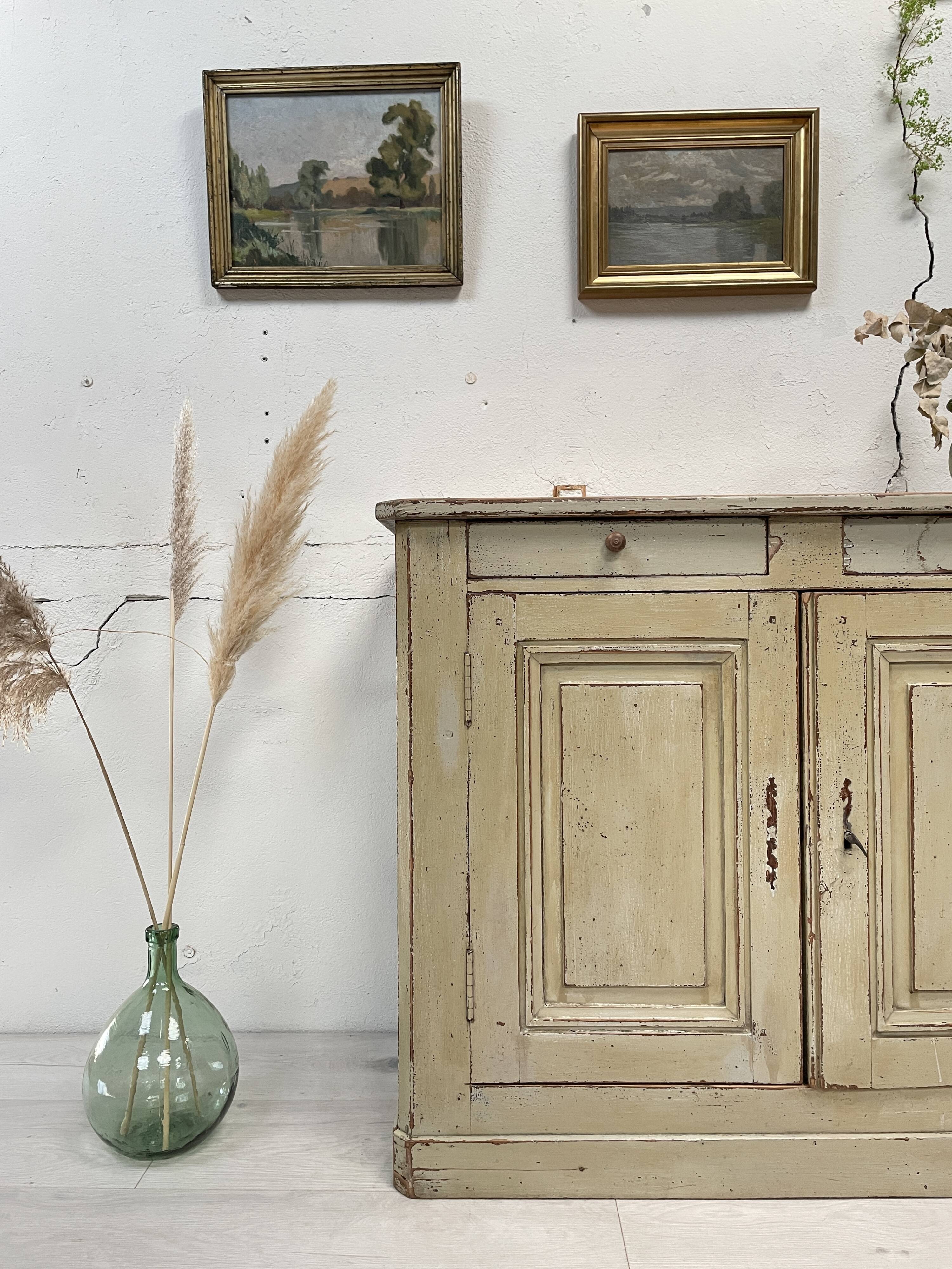 Parisian buffet in patinated wood, circa 1930.