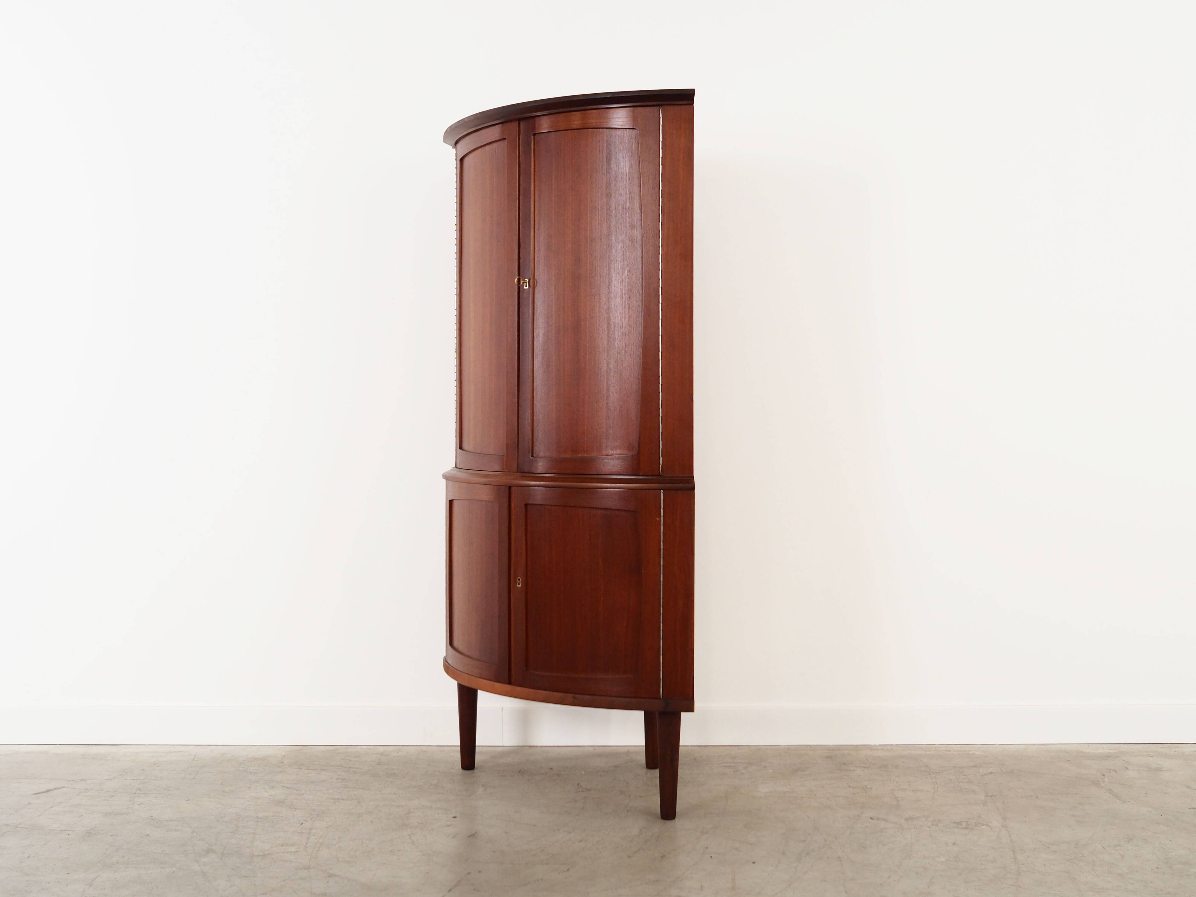 Meuble d'angle en teck, années 1970, design danois, fabrication : Danemark