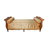 Louis XV bed in cannage