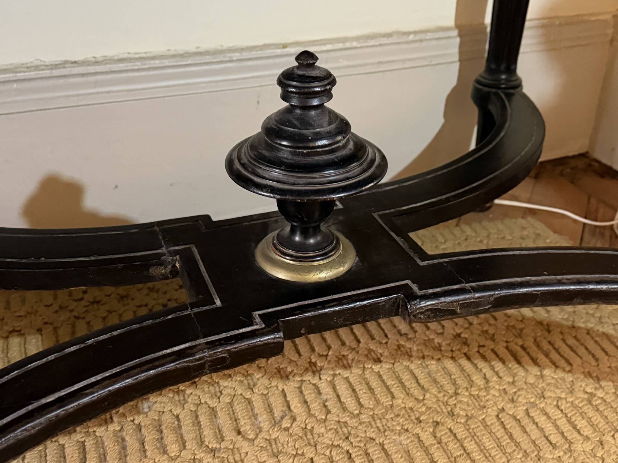 Napoleon III mahogany centre table