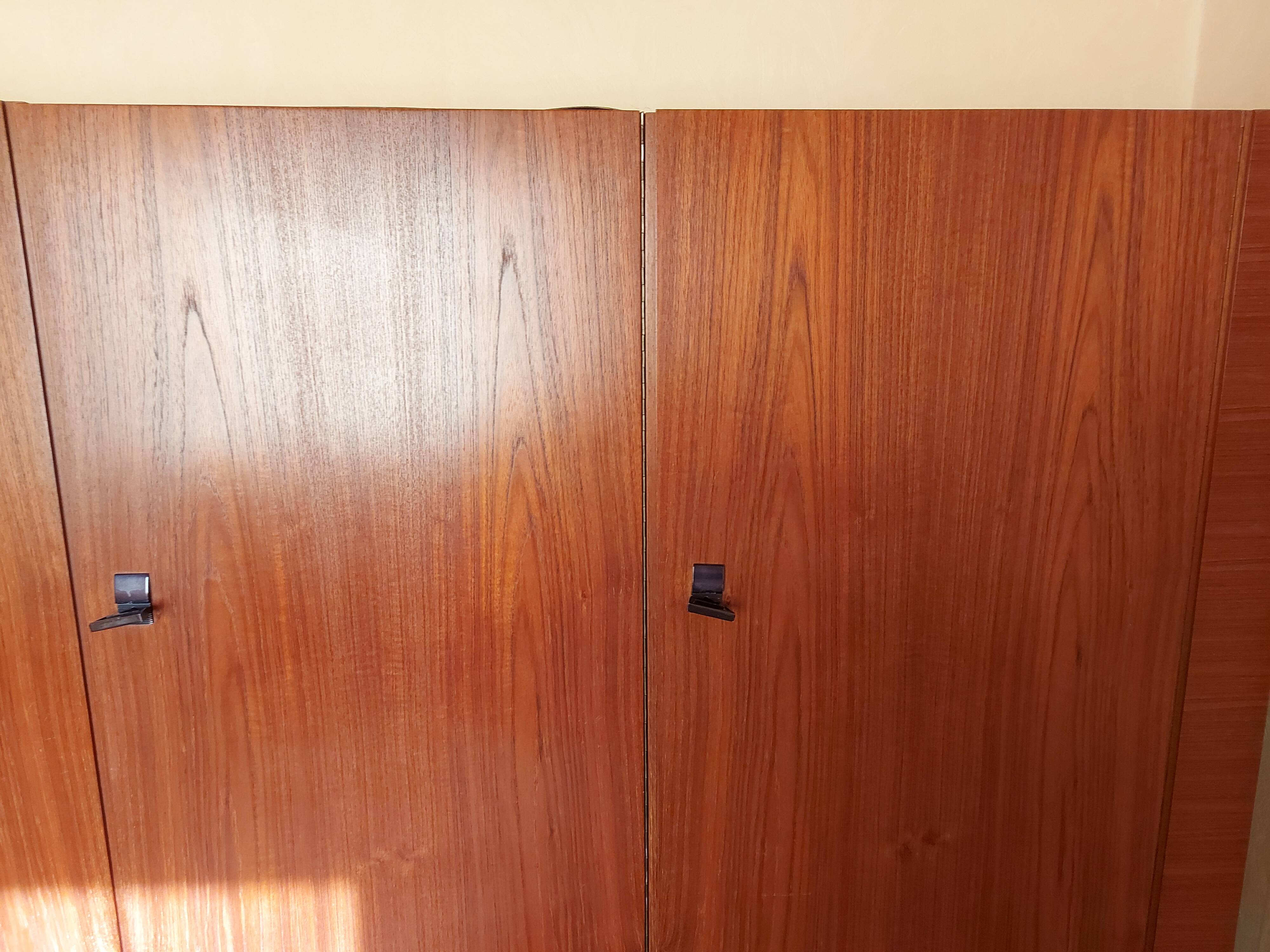 Vintage cabinet in palissandre