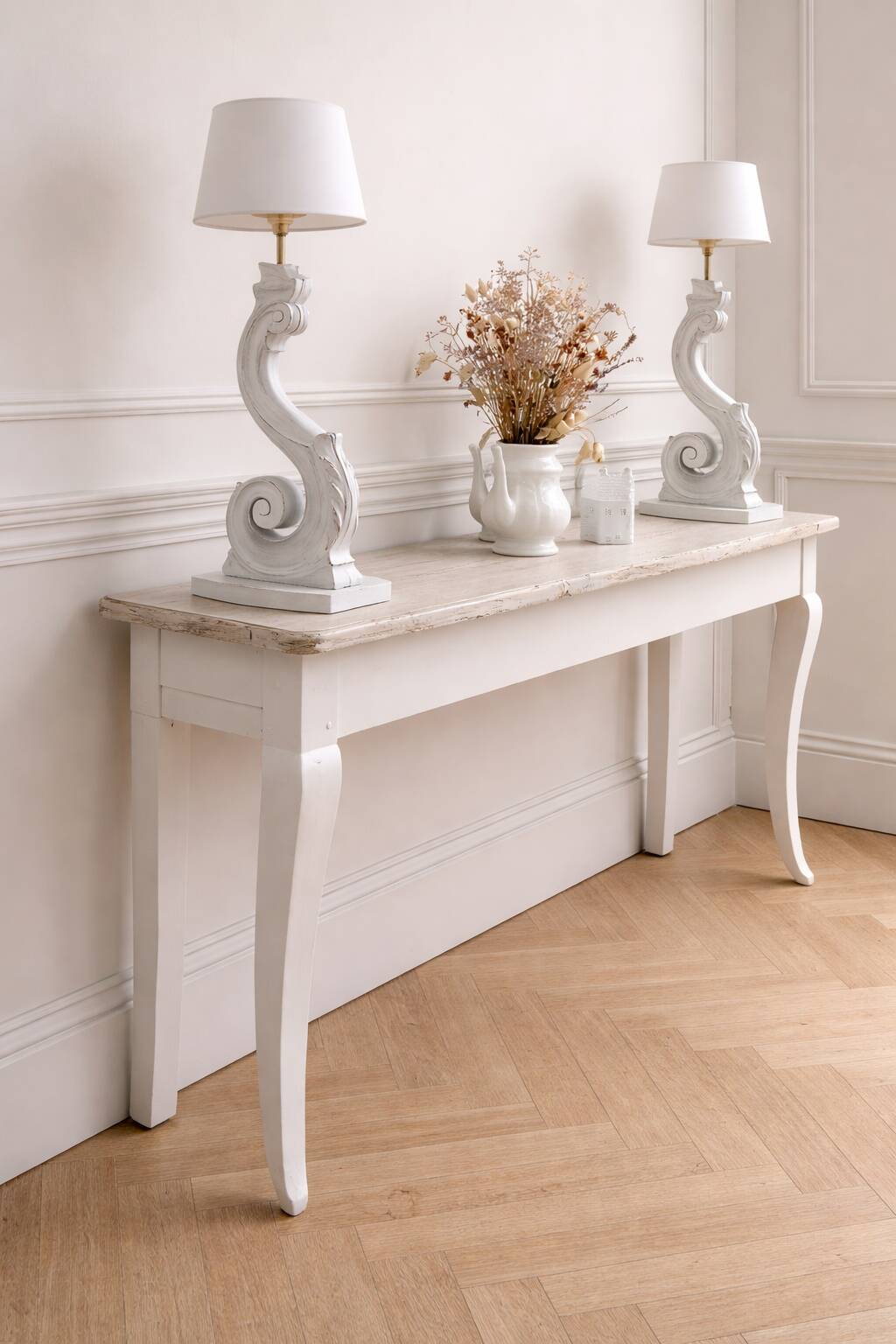 Console ancienne patinée gris coton.
