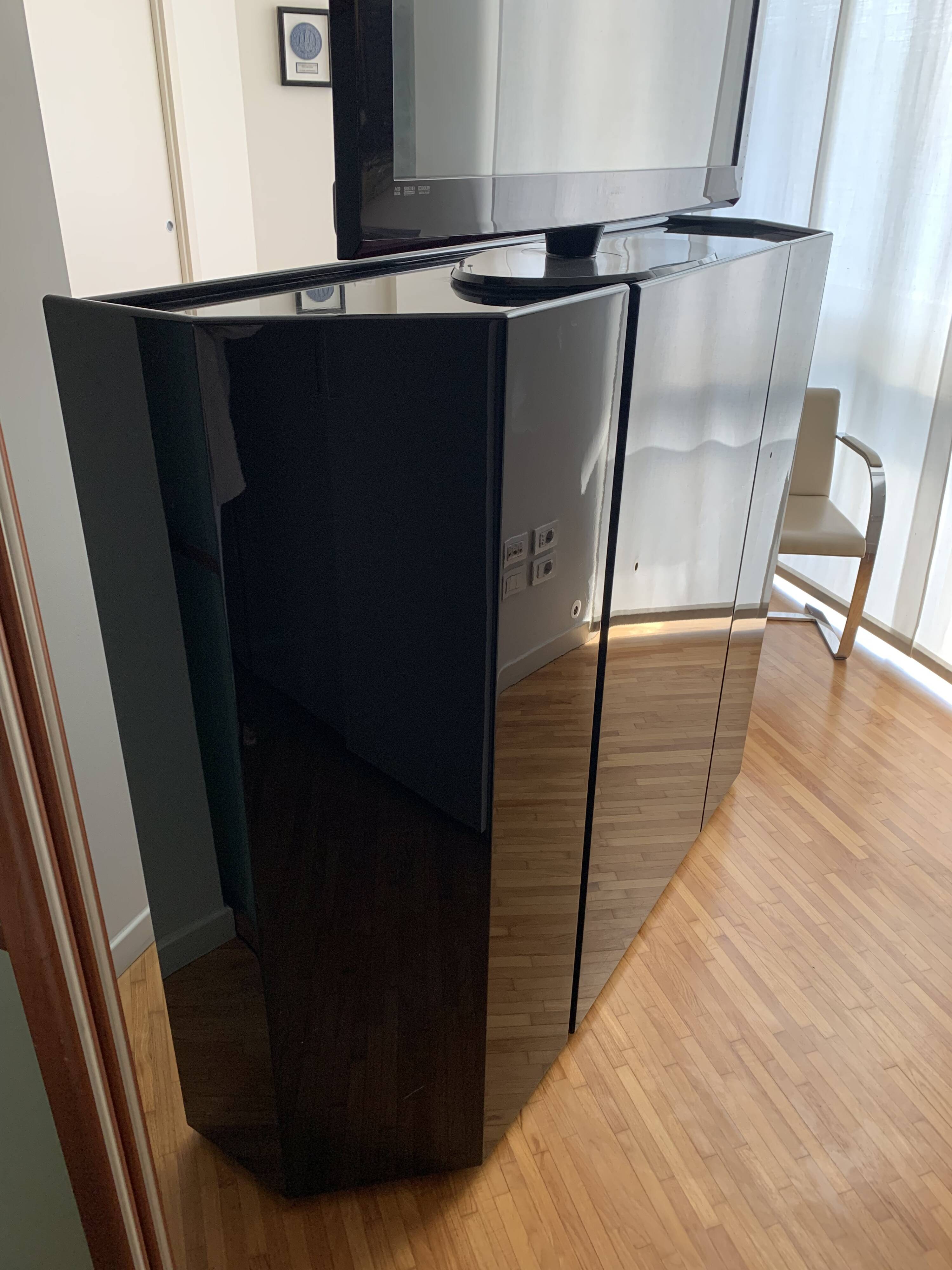 Black lacquered cabinet by Kazuhide Takahama for Cassina, 1980