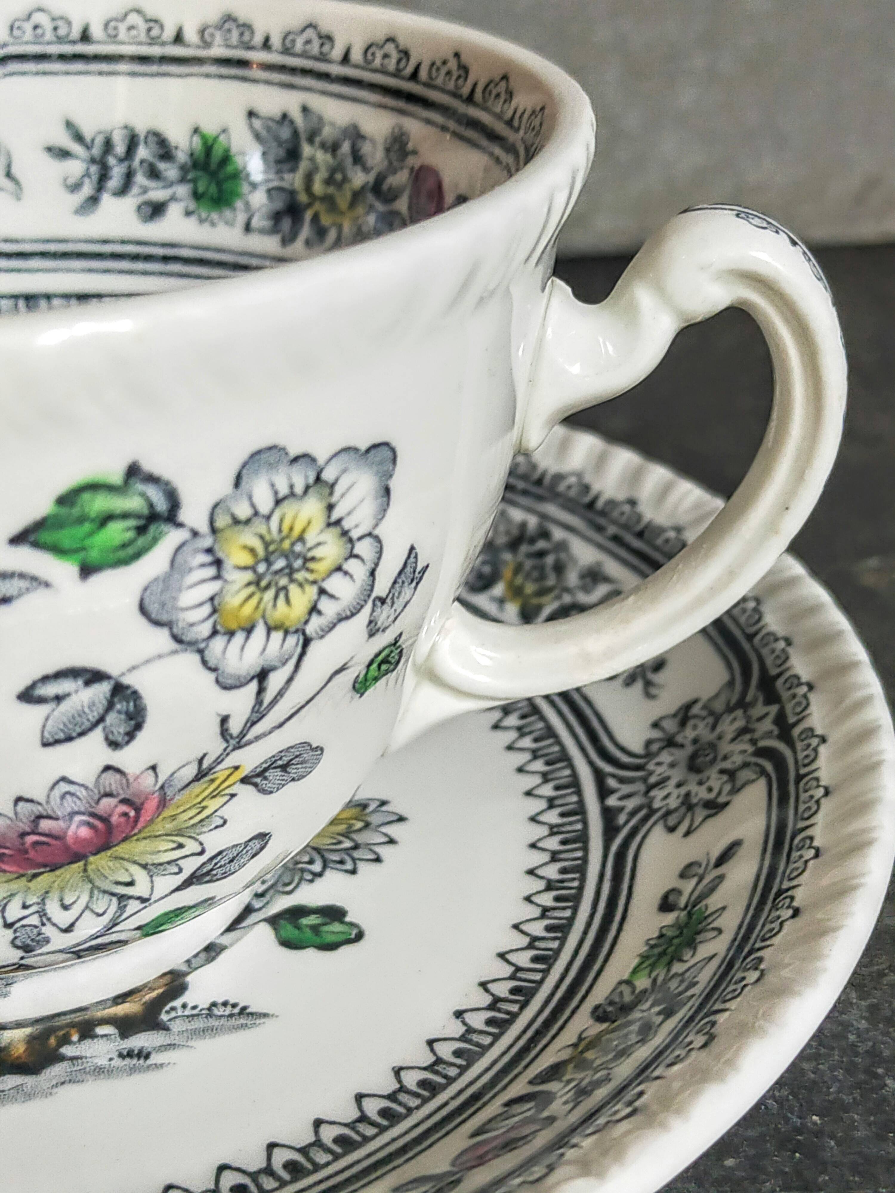 Two vintage wood & sons english lunches "dorset" service