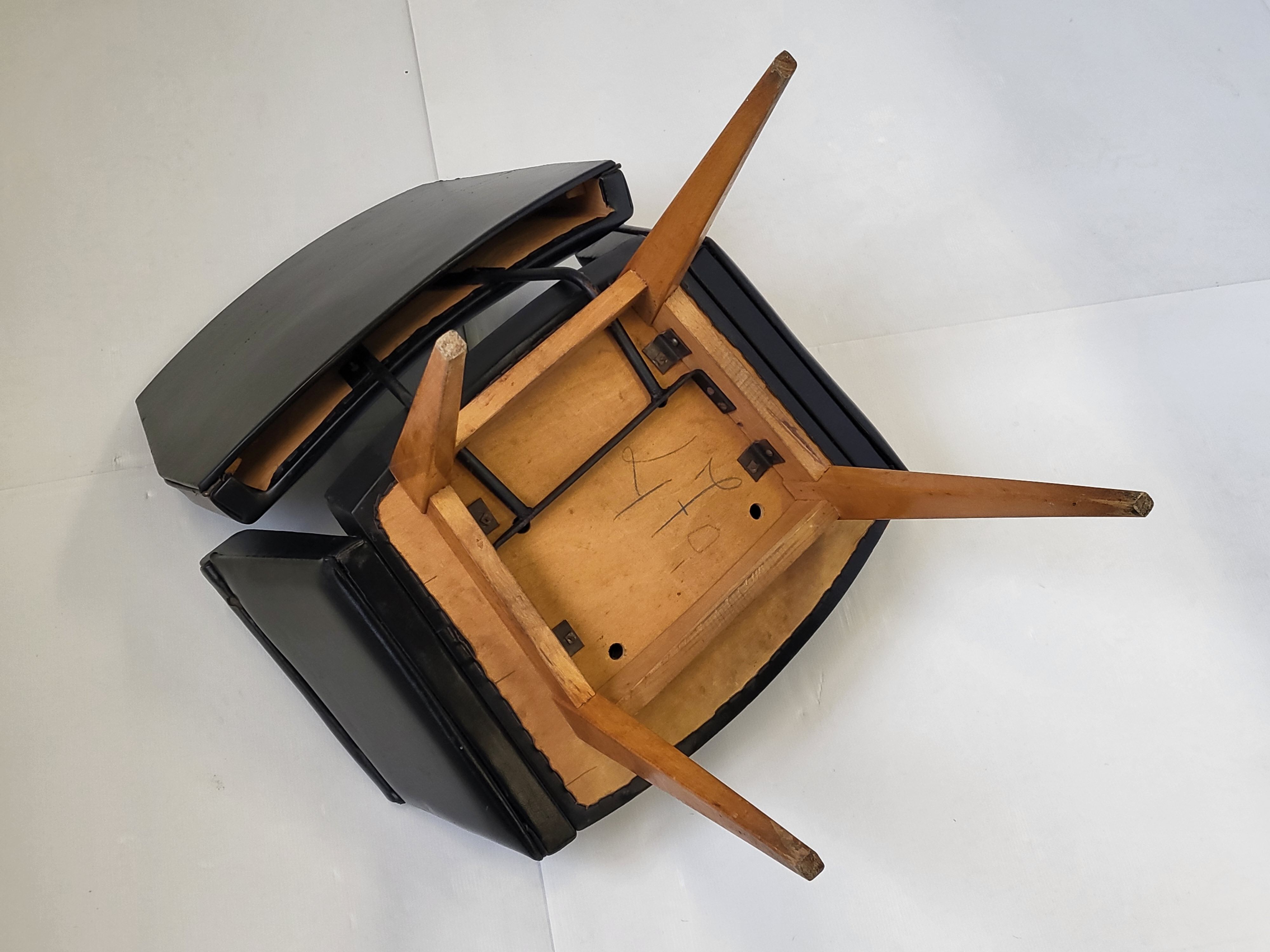 Vintage 1950 armchair