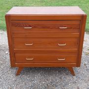 Vintage chest of drawers of the 50s in wood