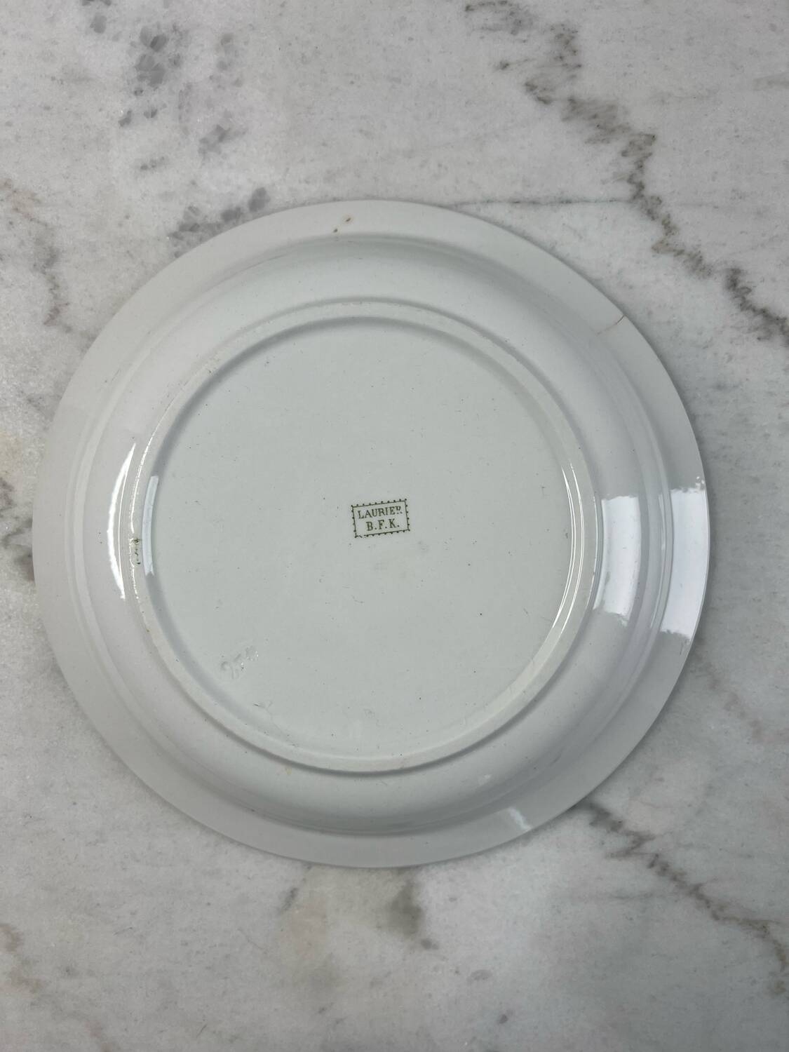 Presentation dish Laurier