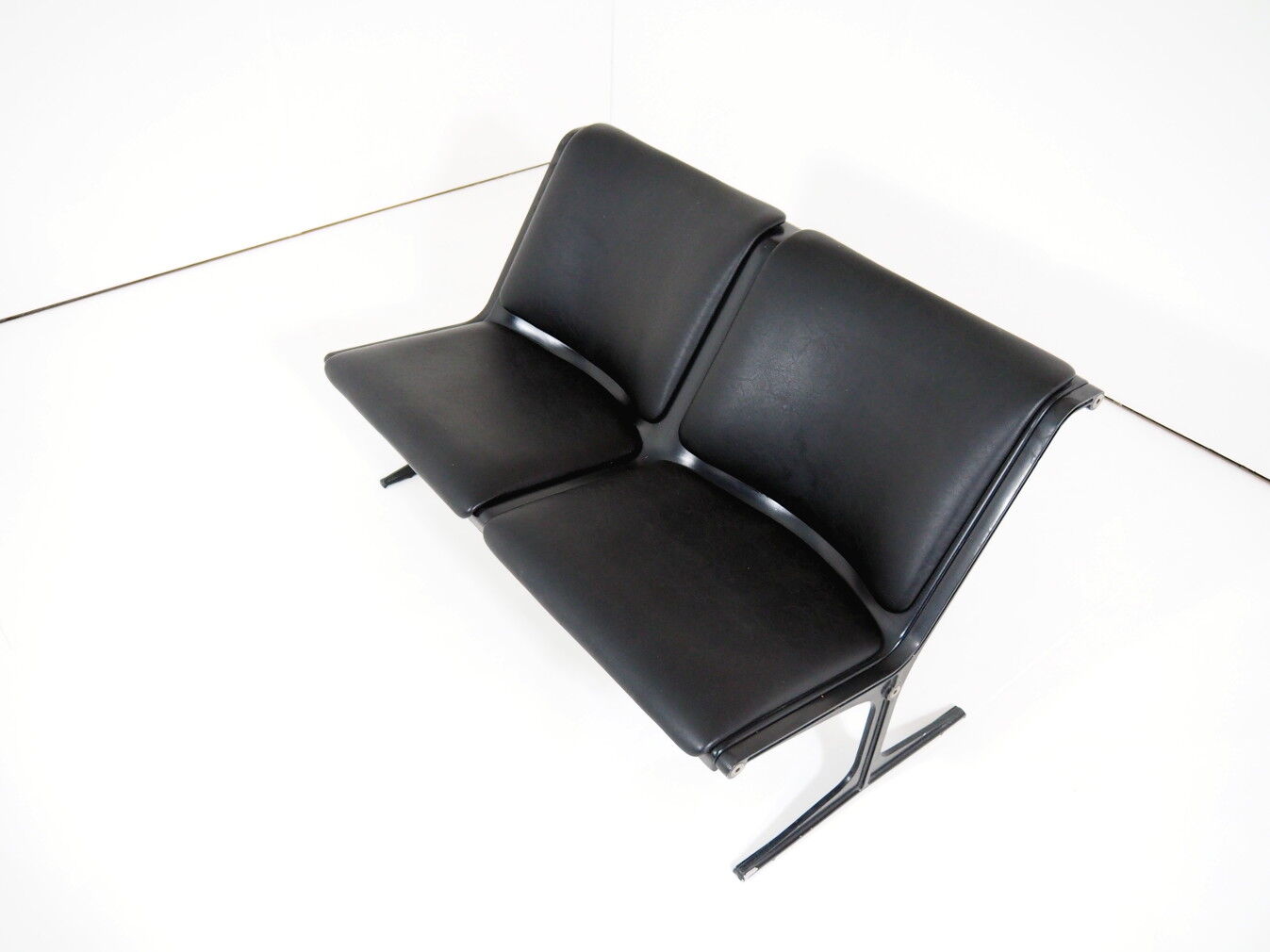 Two-seaters from the 60s by Friso Kramer for Wilkhahn
