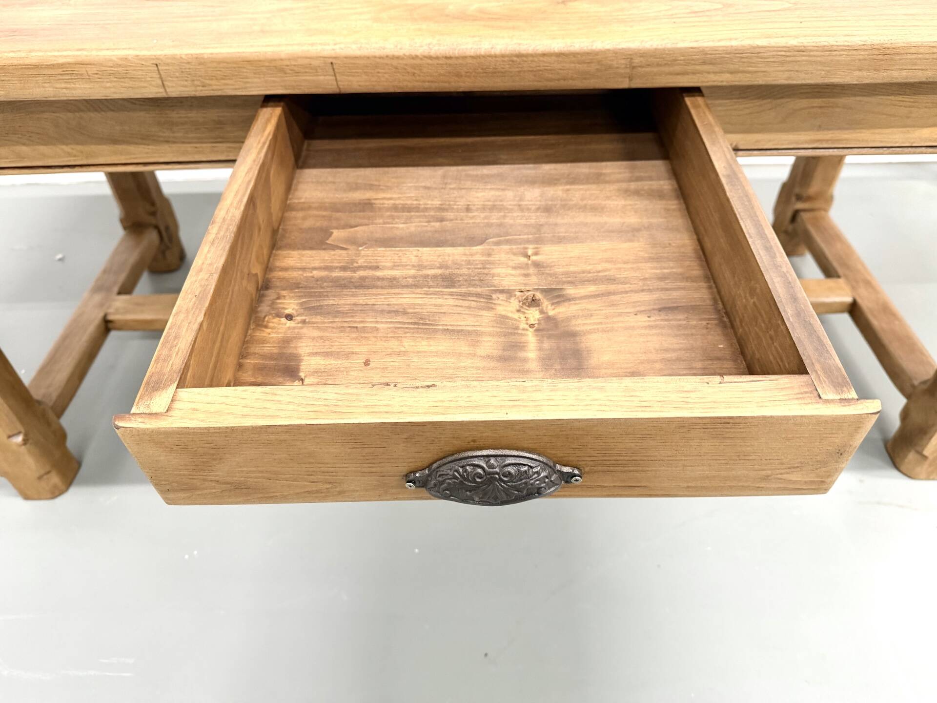 Extendable oak table, 1950s