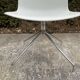 Chaise pivotante Catifa édition Arper par Lievore Alther