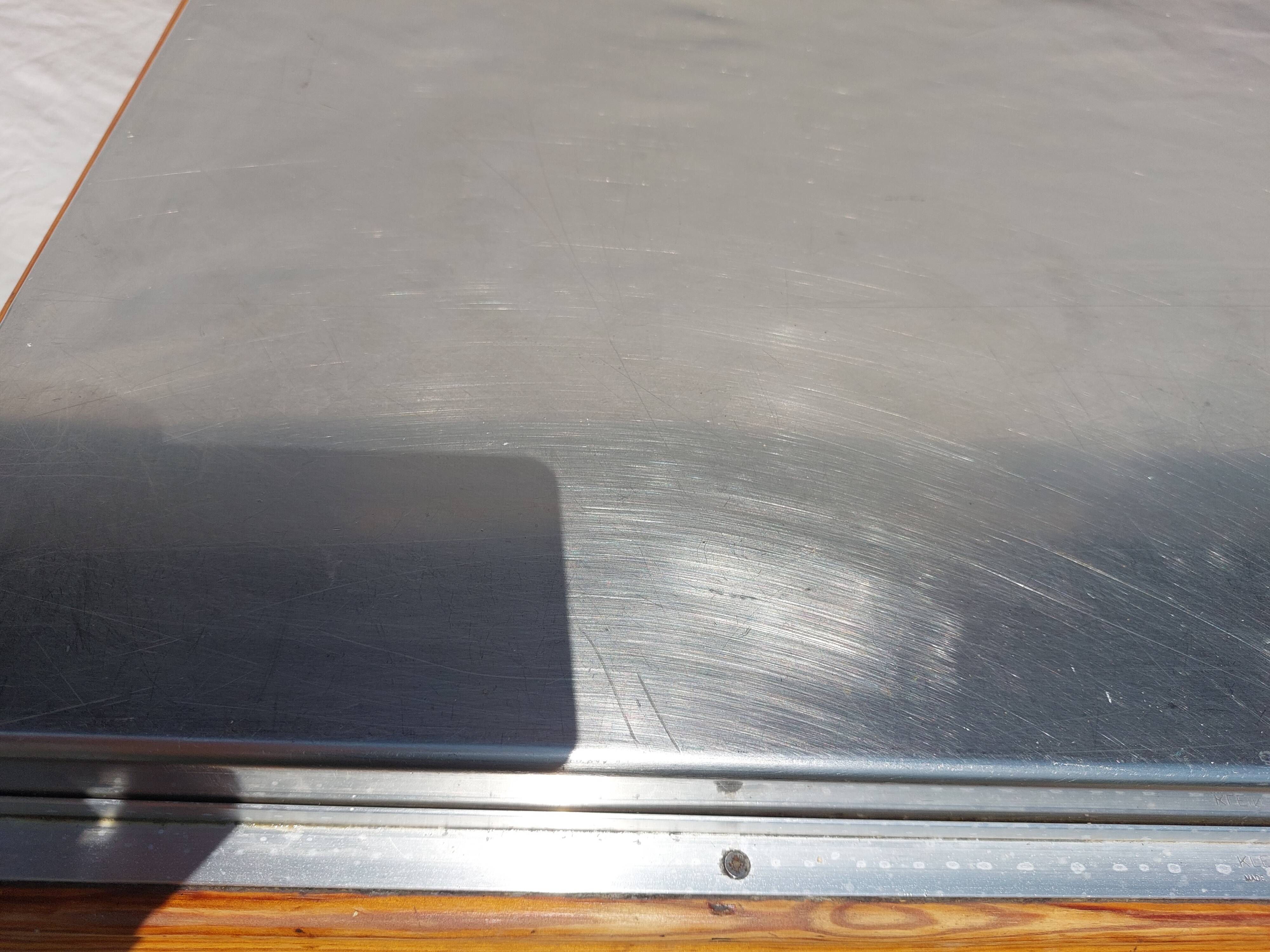 Mado buffet, stainless steel tray