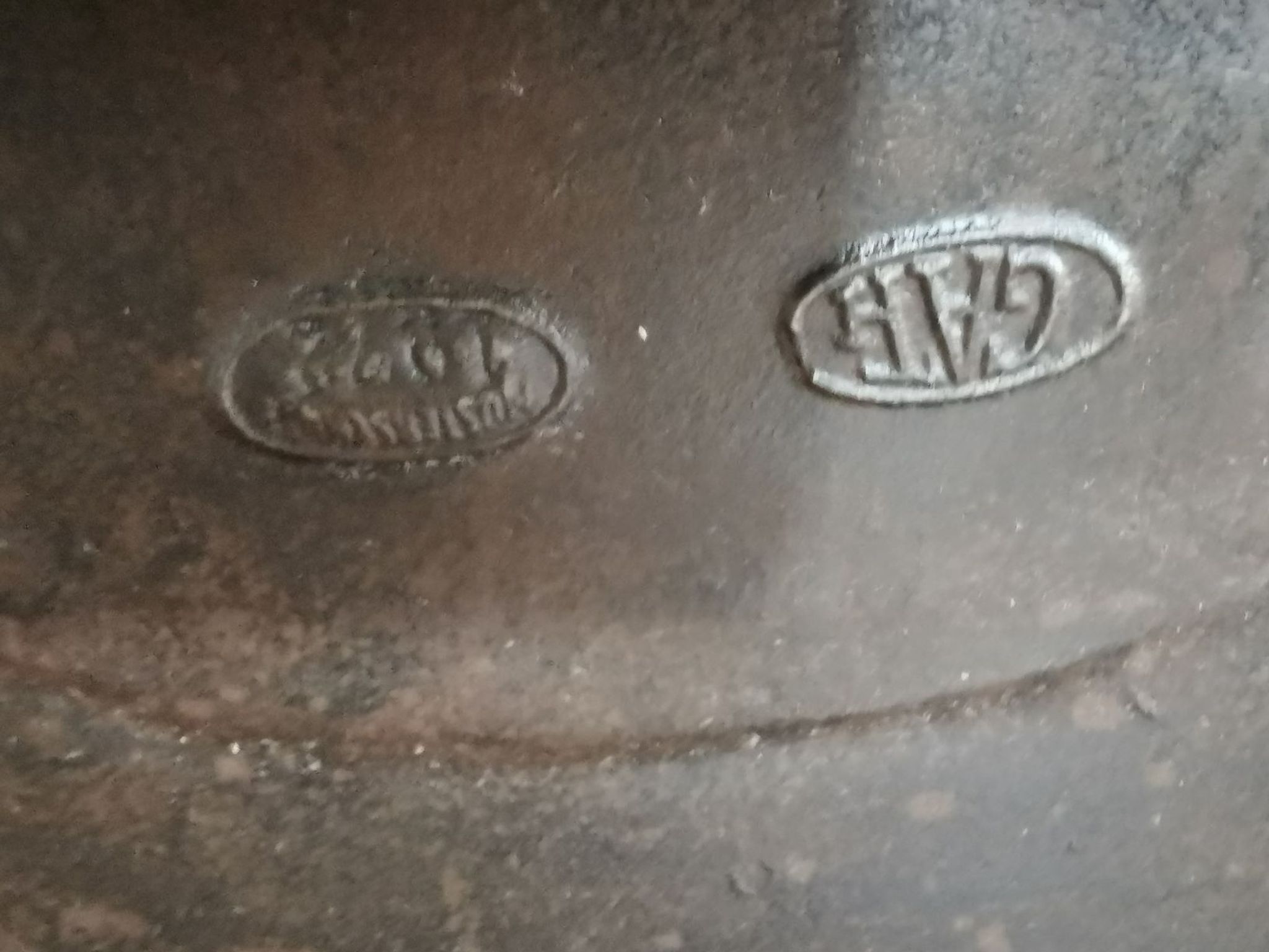 Art Nouveau cast iron Gath's Antique Sellette/Desserte