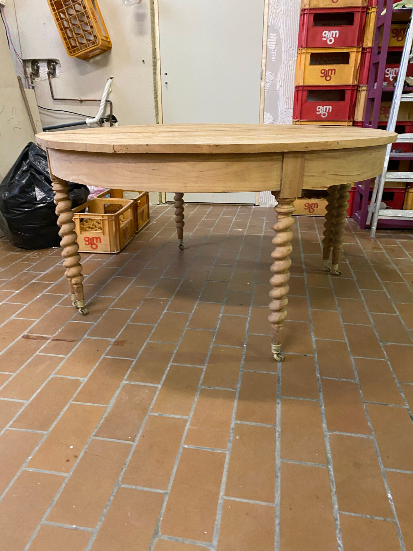 Table ronde en chêne
