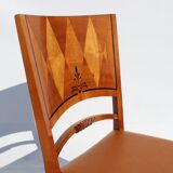 Ensemble de six chaises de différents types de bois