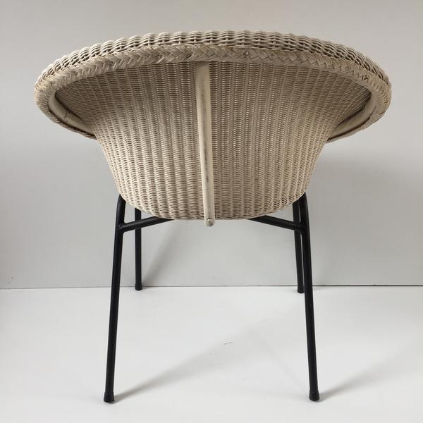 Chaise lusty lloyd loom blanche osier et métal