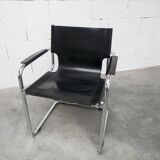 Bauhaus 1970s cantilever armchair in black leather