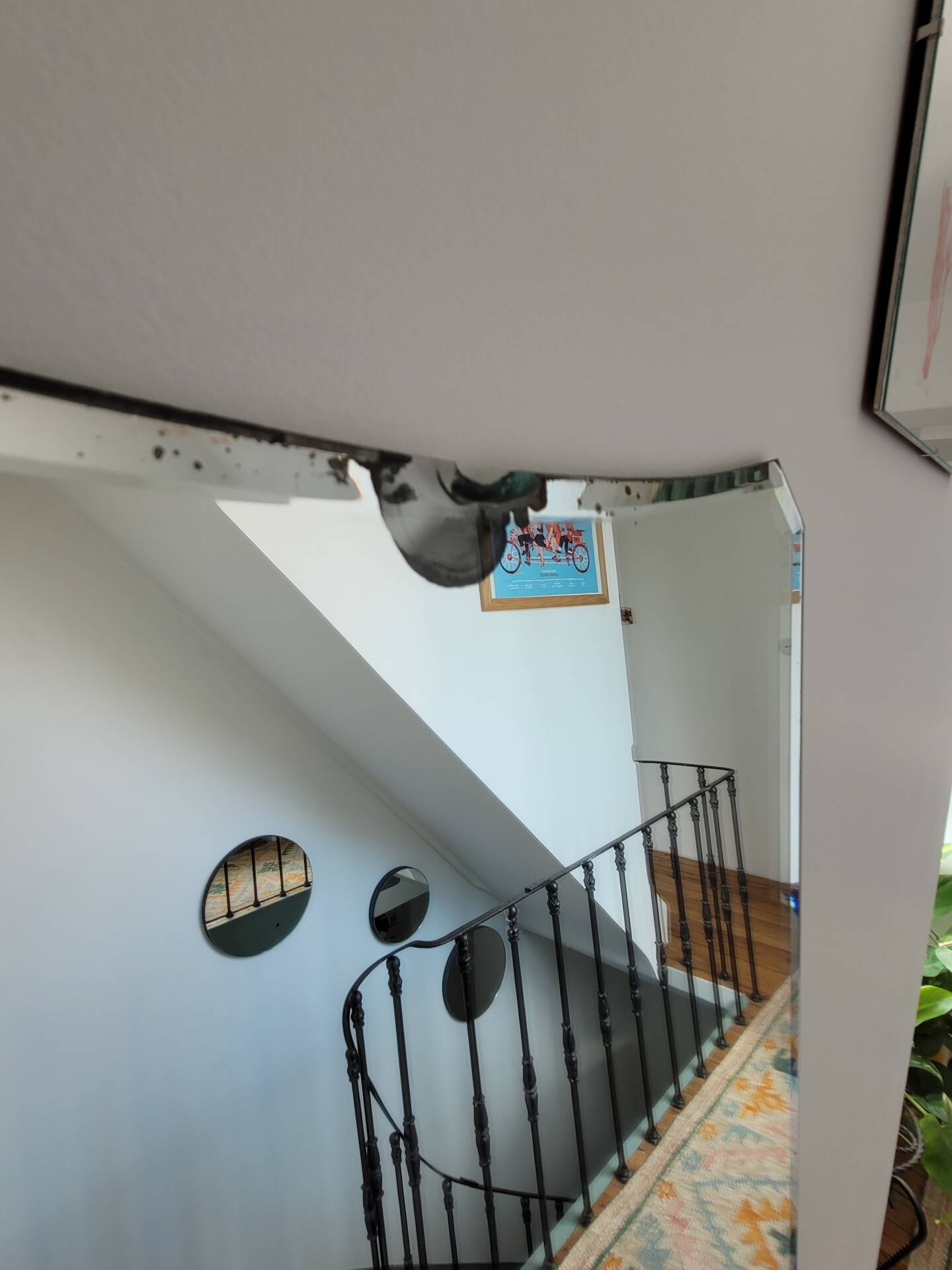 Miroir vertical biseauté