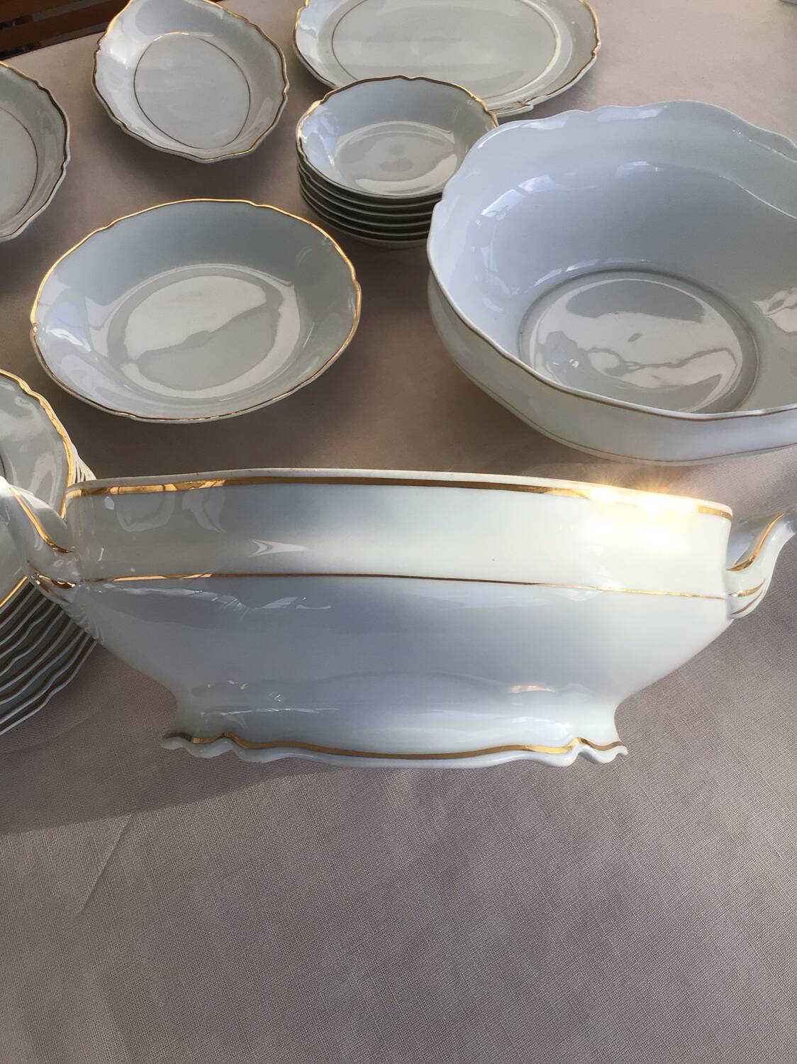 Porcelain dinner service