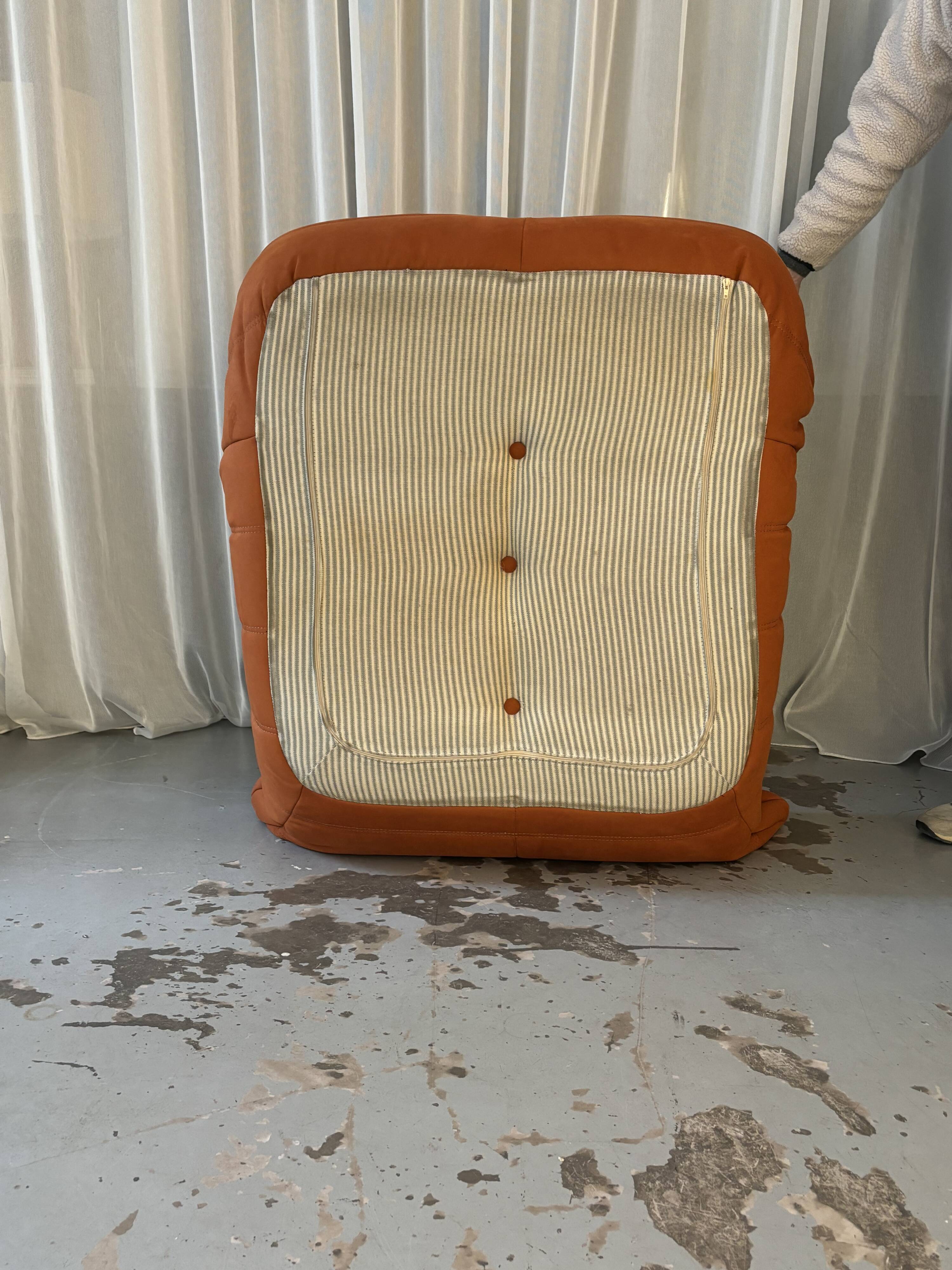 Chauffeuse Togo  par Michel Ducaroy pour Ligne Roset