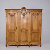 Wardrobe 3 doors Louis XV