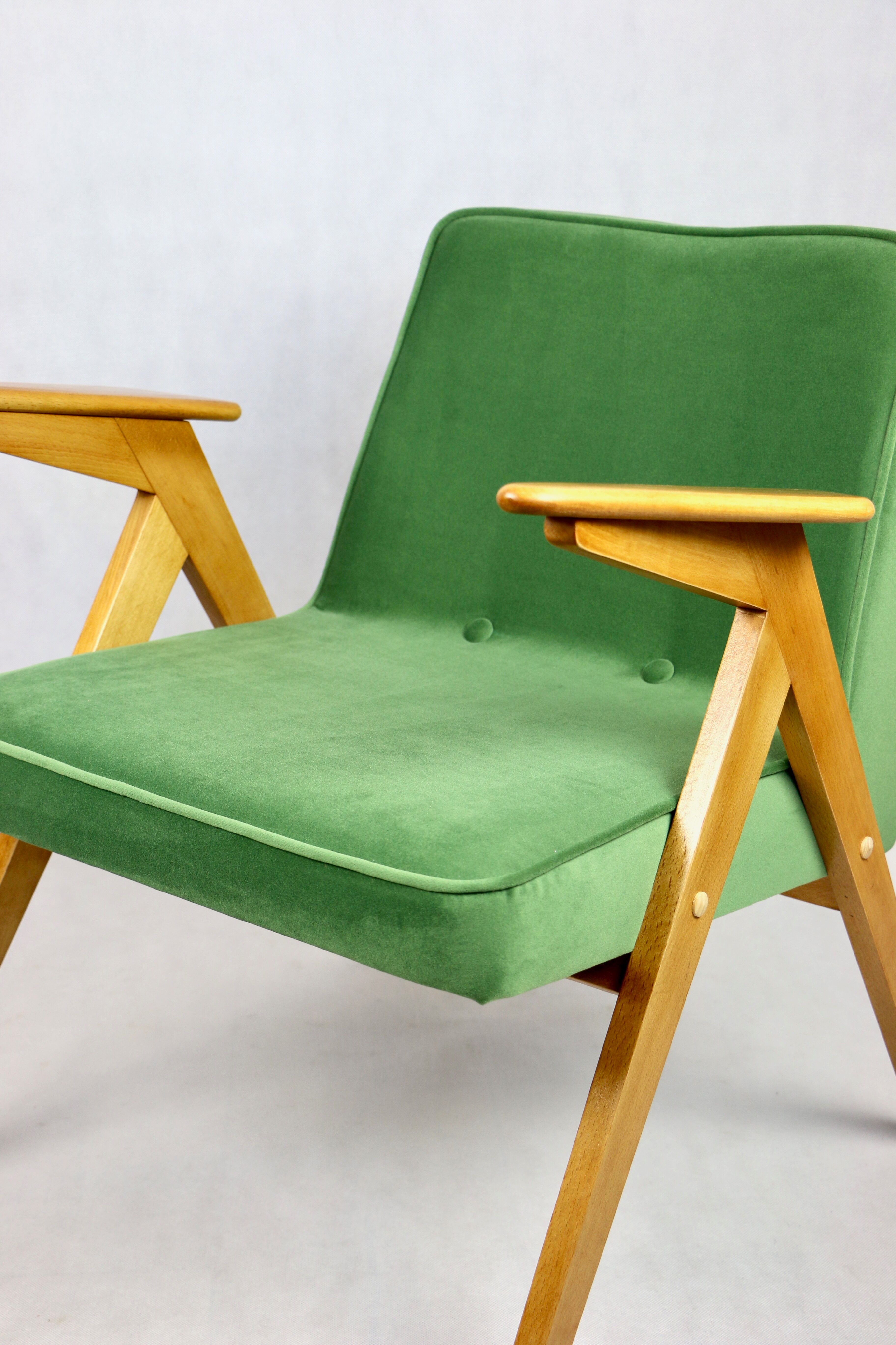 Fauteuil Bunny par Józef Chierowski, années 1970